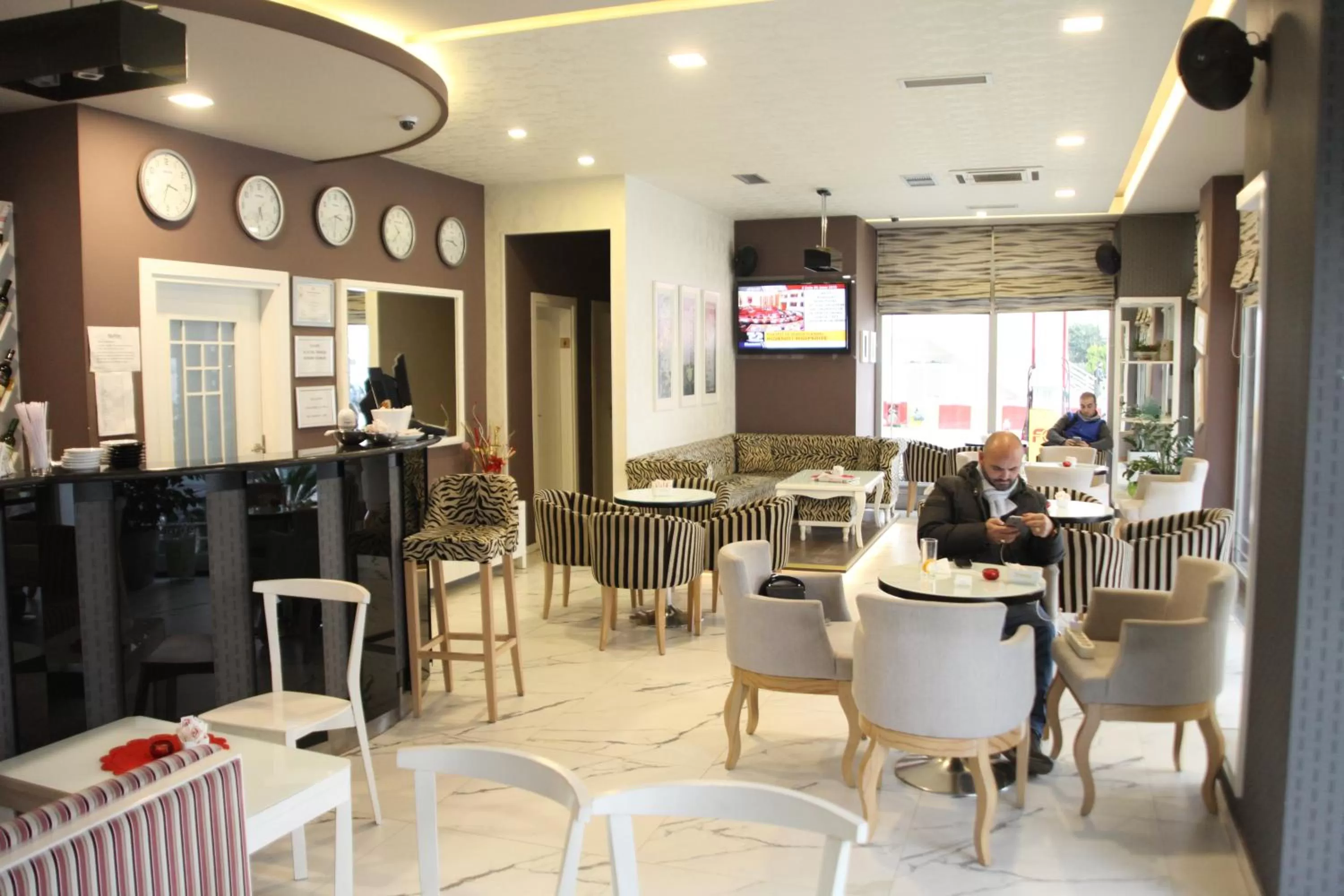 Lobby or reception in Fjortes Hotel