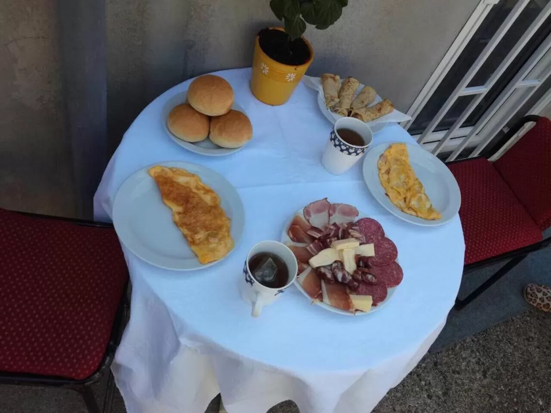 Food in Frile Apartments