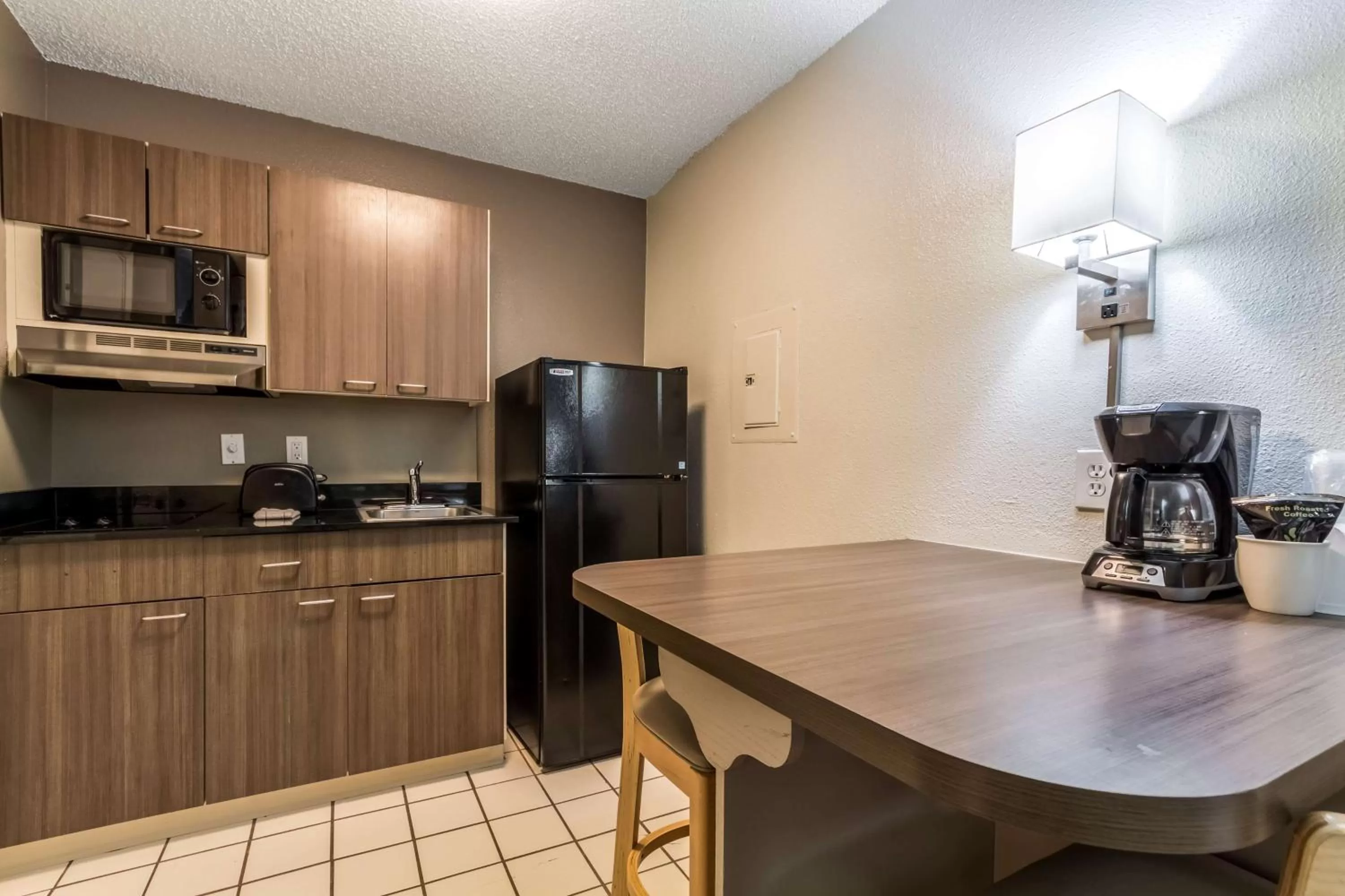 Kitchen or kitchenette in Studio 6-Dallas, TX - Northwest