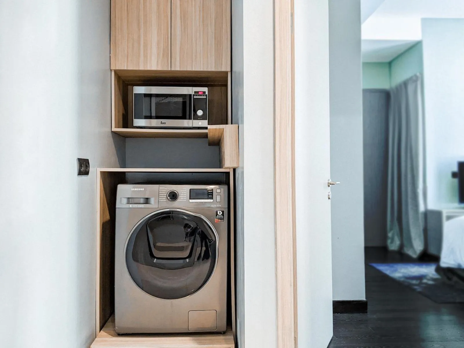 minibar, Bathroom in Crowne Plaza Jakarta Residences, an IHG Hotel
