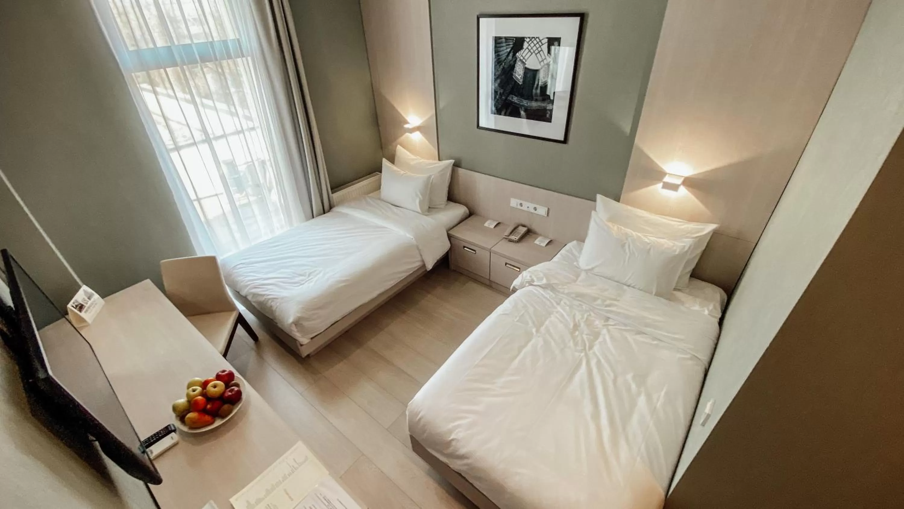 Photo of the whole room, Bed in Resident City Hotel