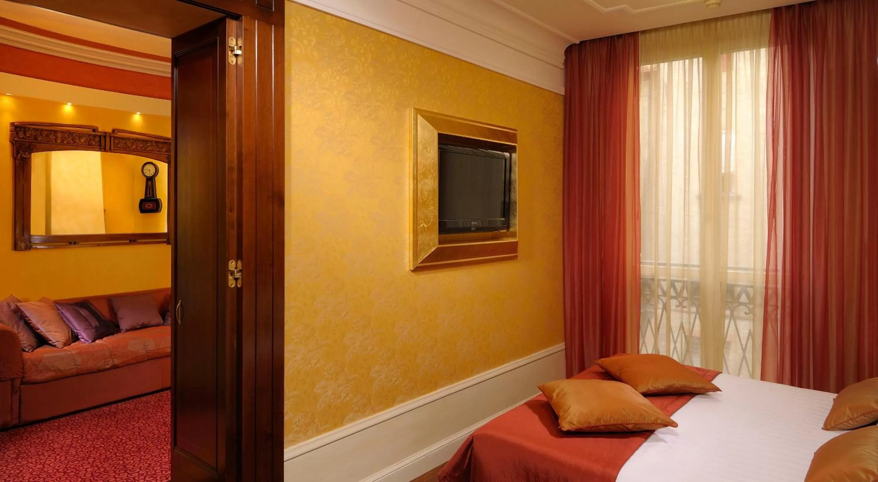 Suite (3 Adults) in Art Hotel Orologio