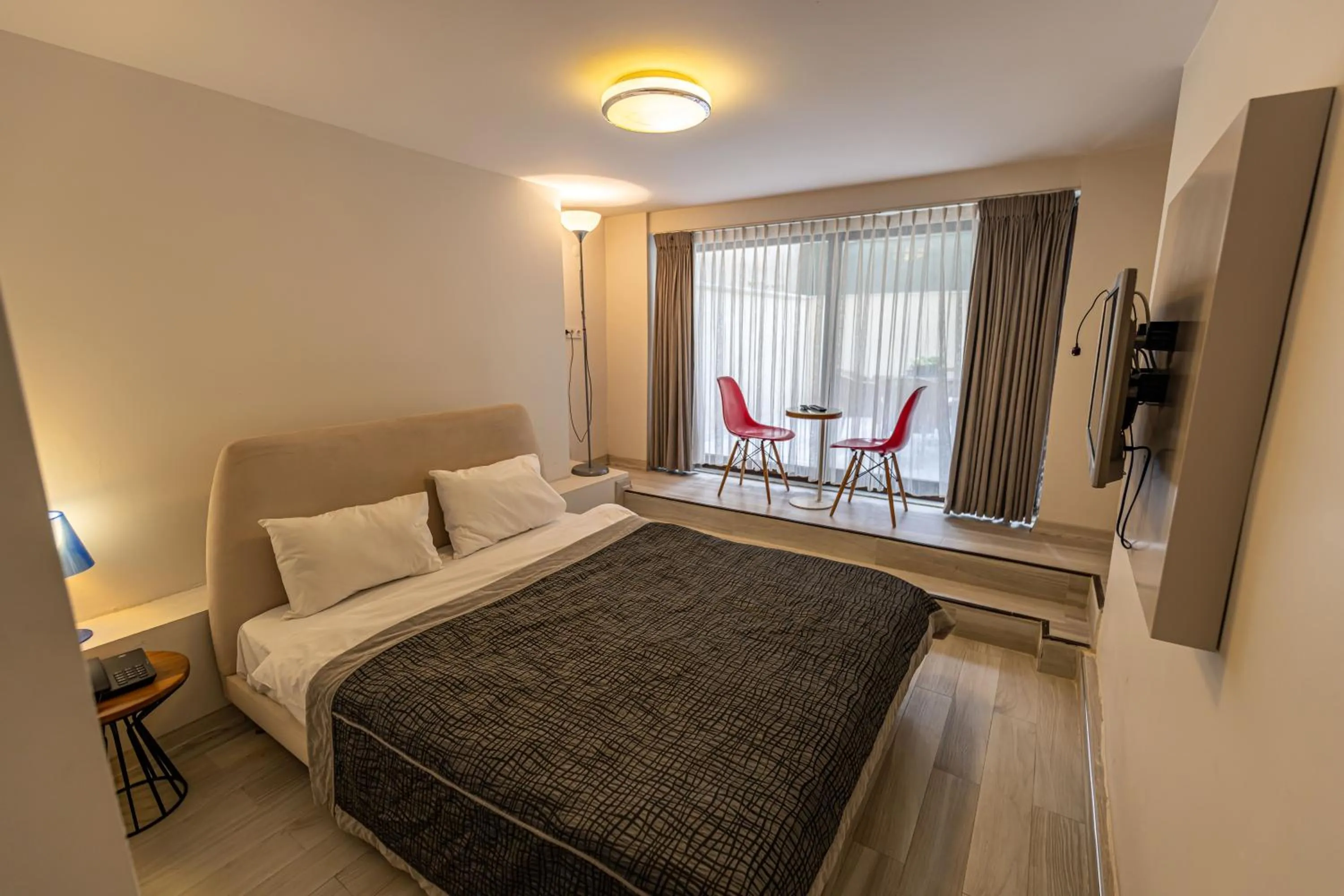 Bedroom, Bed in Calanthe Residence