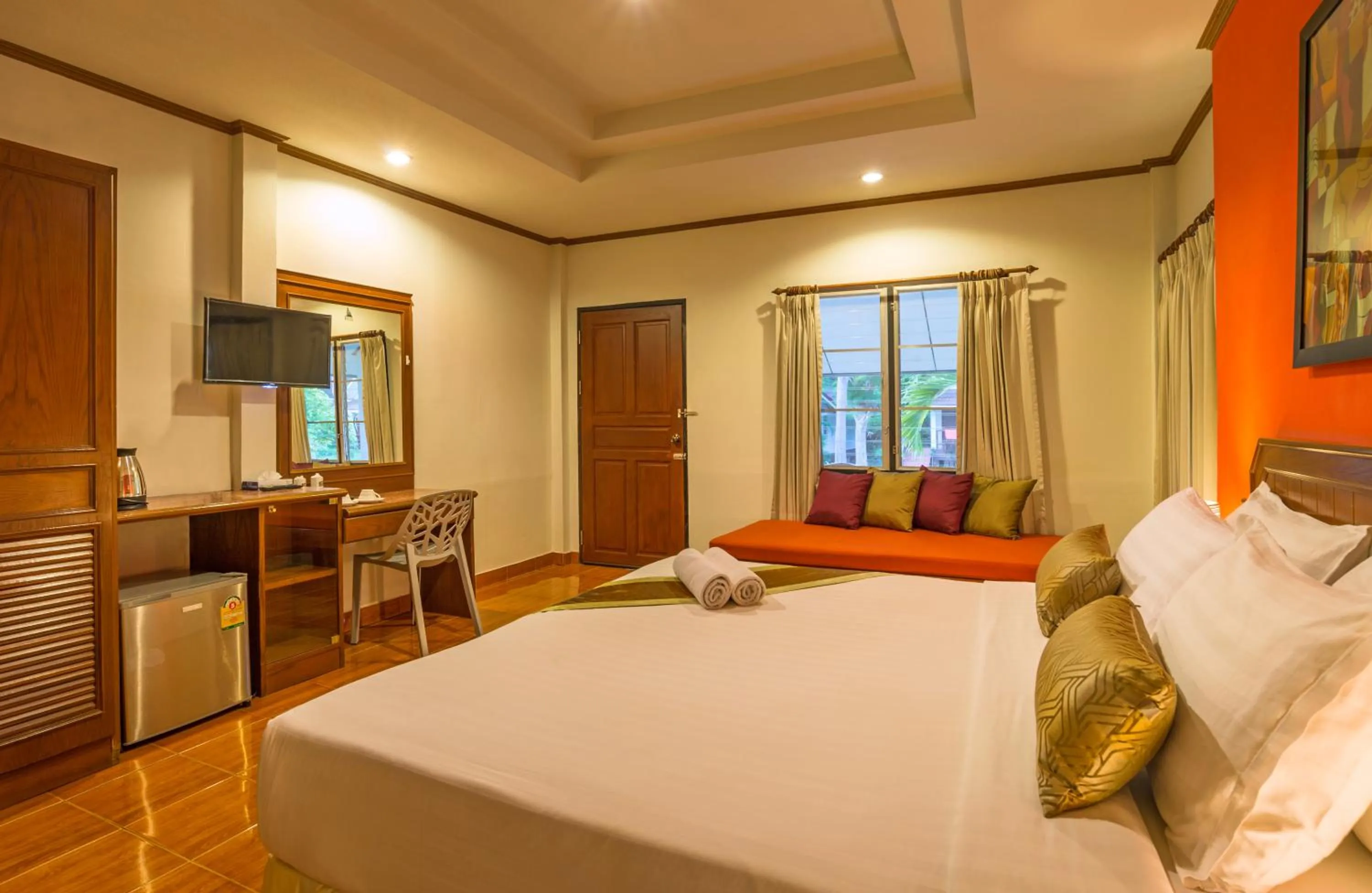 Bed in Lanta Manda Resort