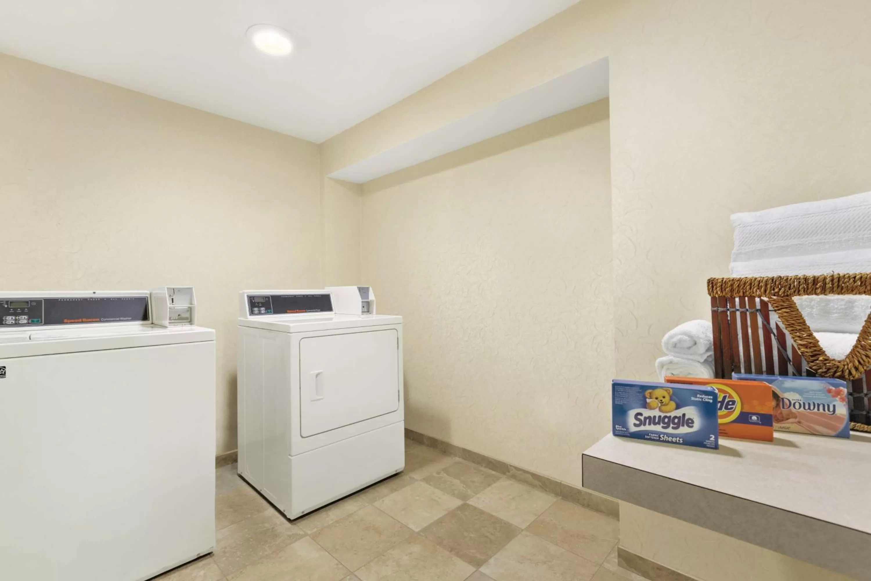 Property building in Hampton Inn & Suites Herndon-Reston