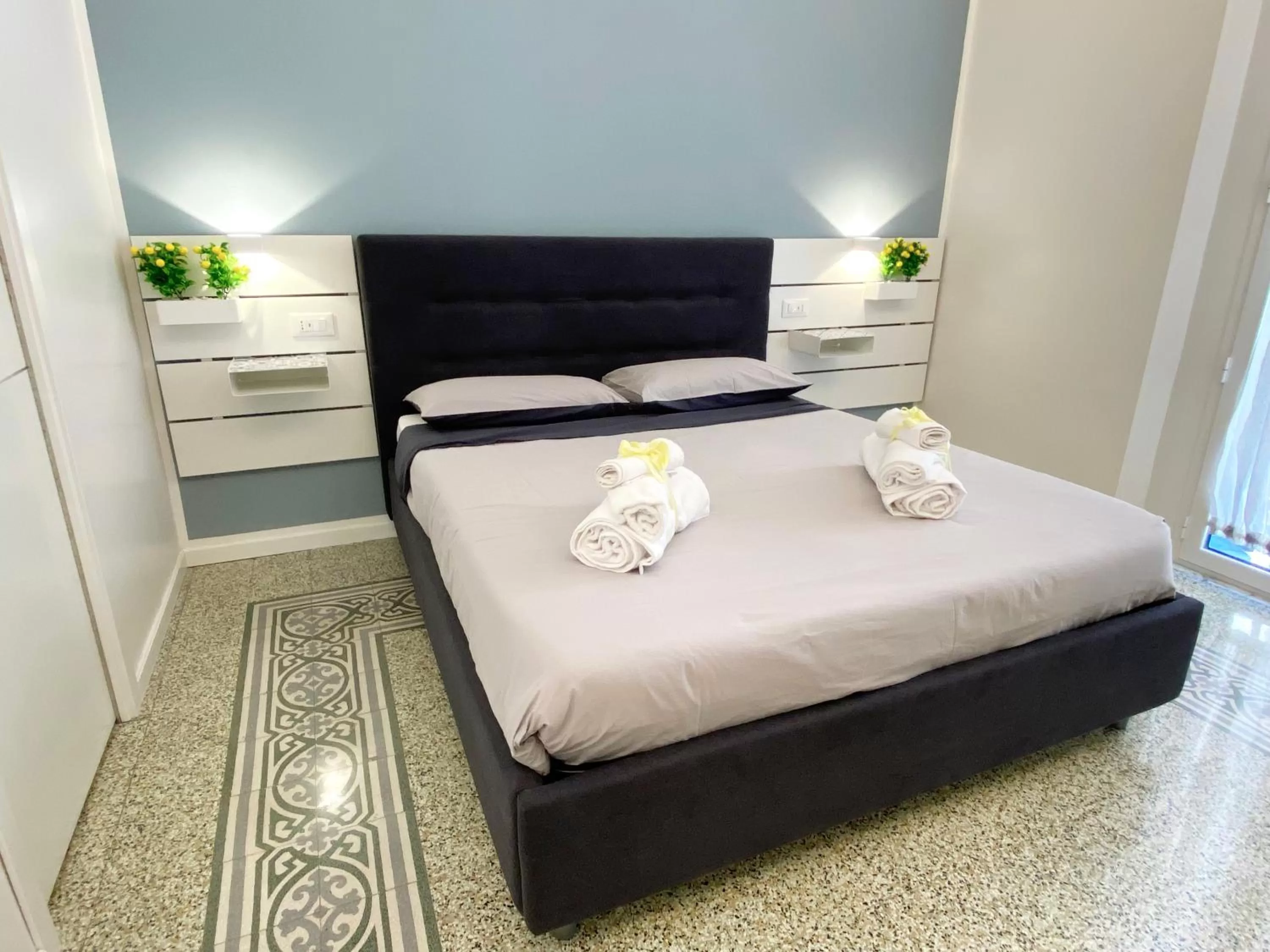 View (from property/room), Bed in Casa Granatelli