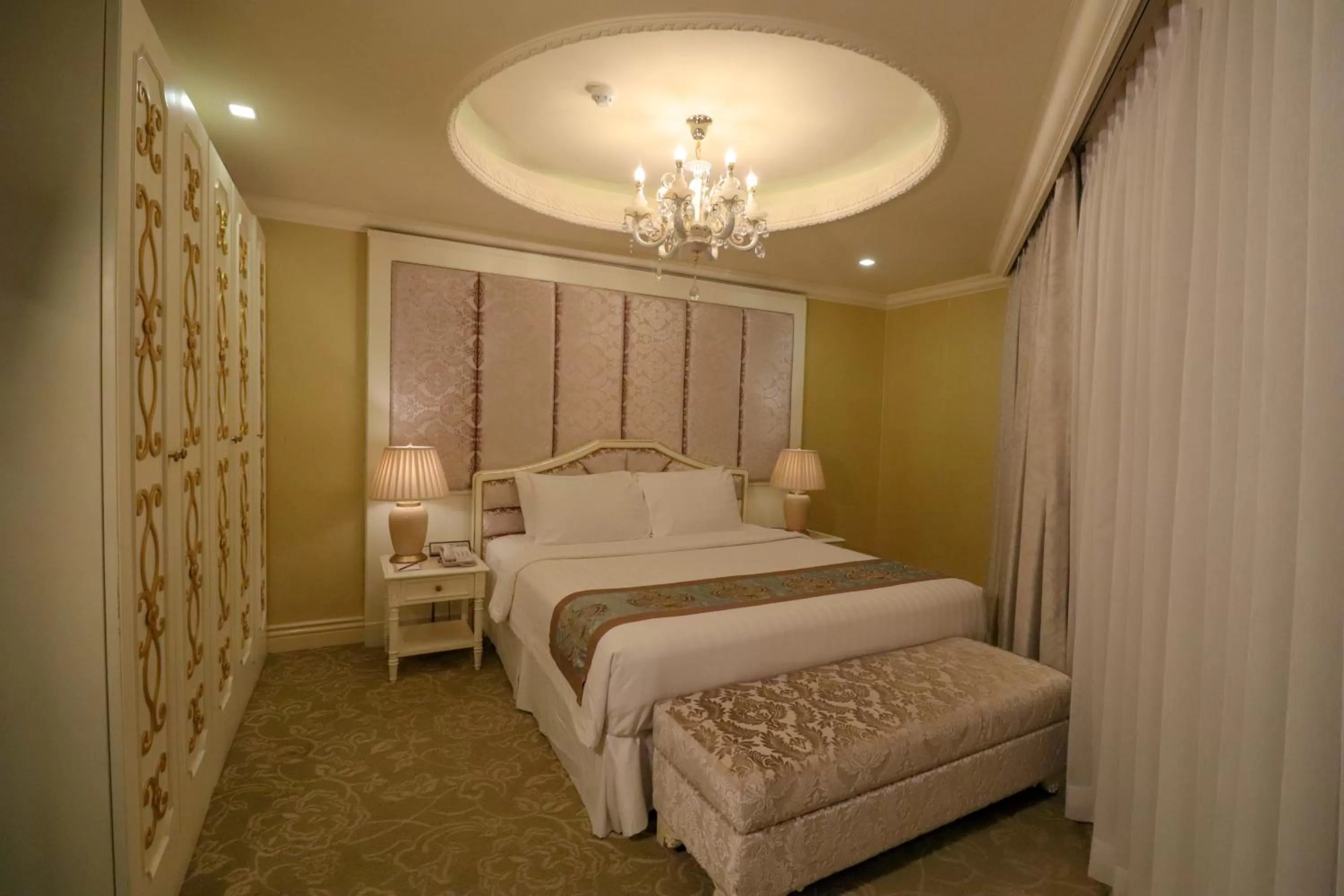 Bed in The Grand Kandyan