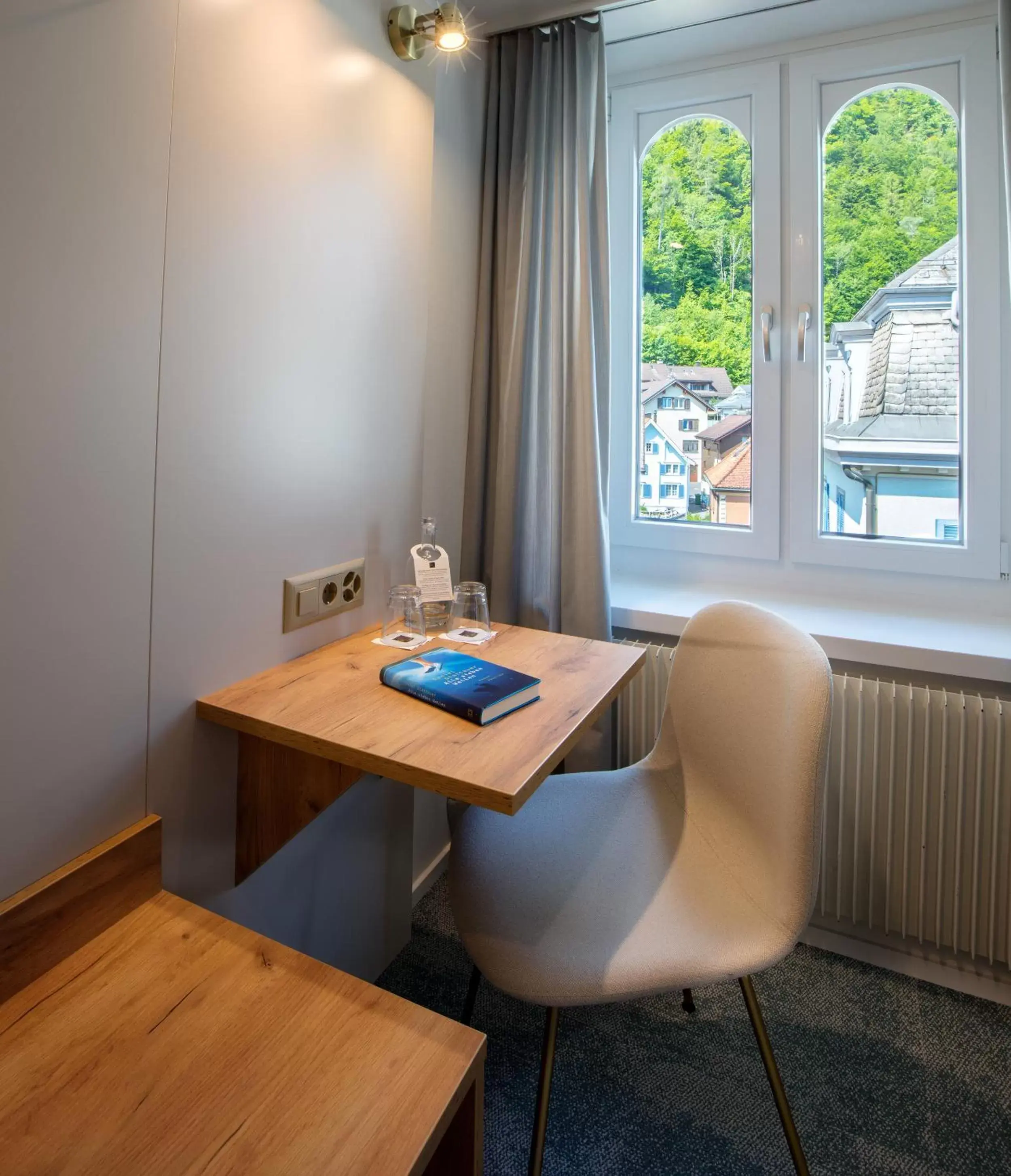 Double Room Superior in Hotel Krone by b-smart Double Room Superior in Hotel Krone by b-smart