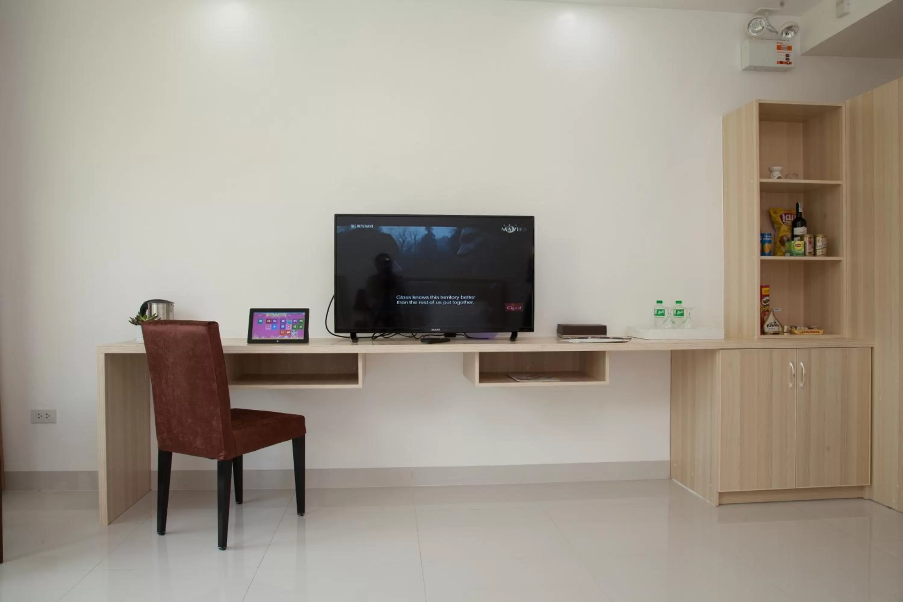 TV and multimedia in One El Nido Suite