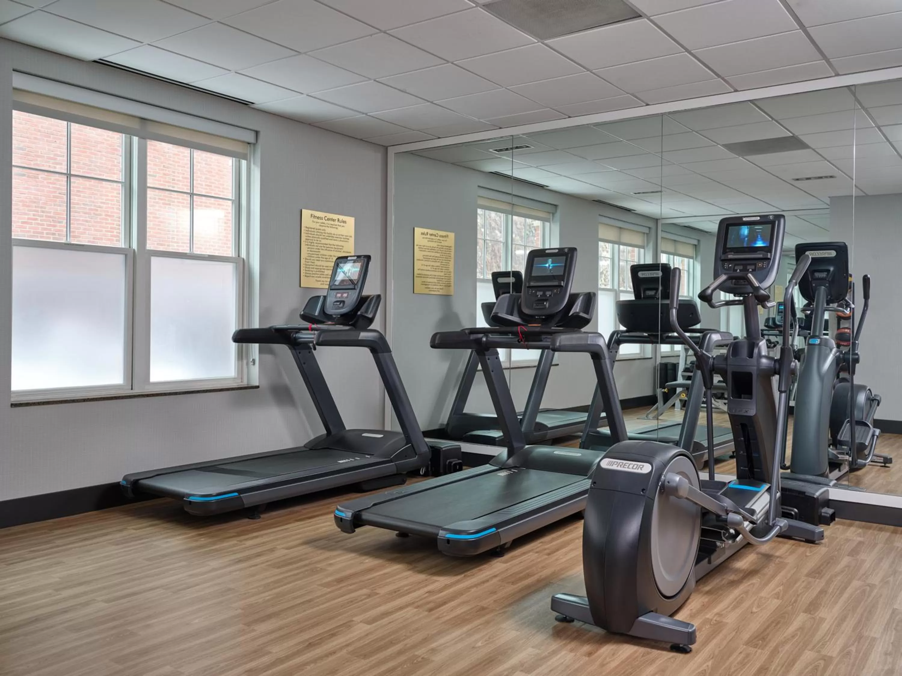 Fitness centre/facilities in Six South St. Hotel
