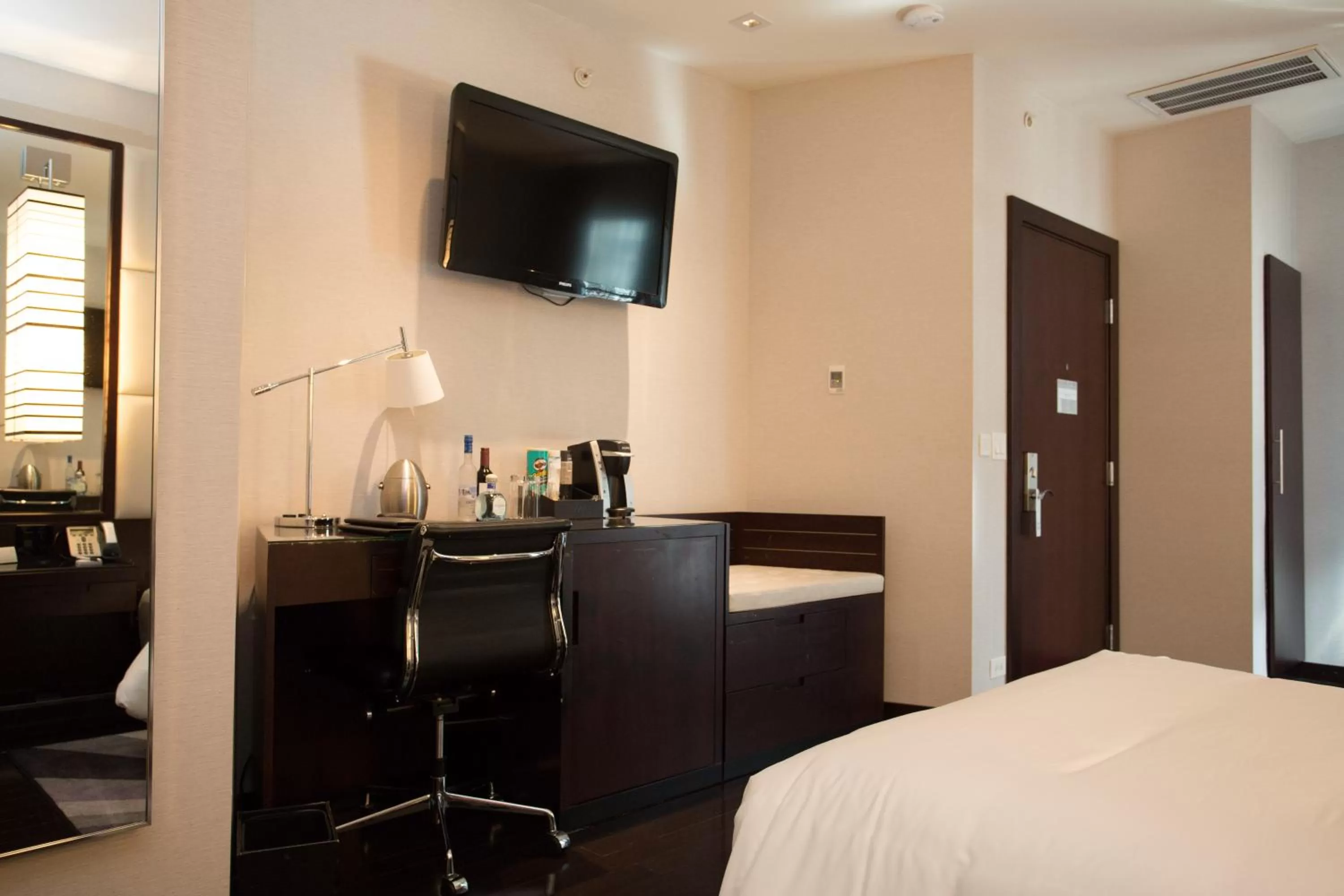 TV and multimedia, Bed in Ivy Boutique Hotel