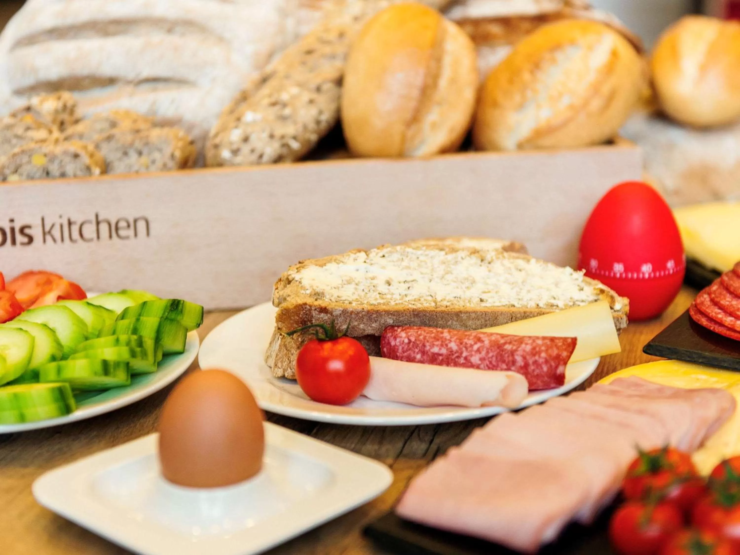 Restaurant/places to eat in Ibis Istanbul West