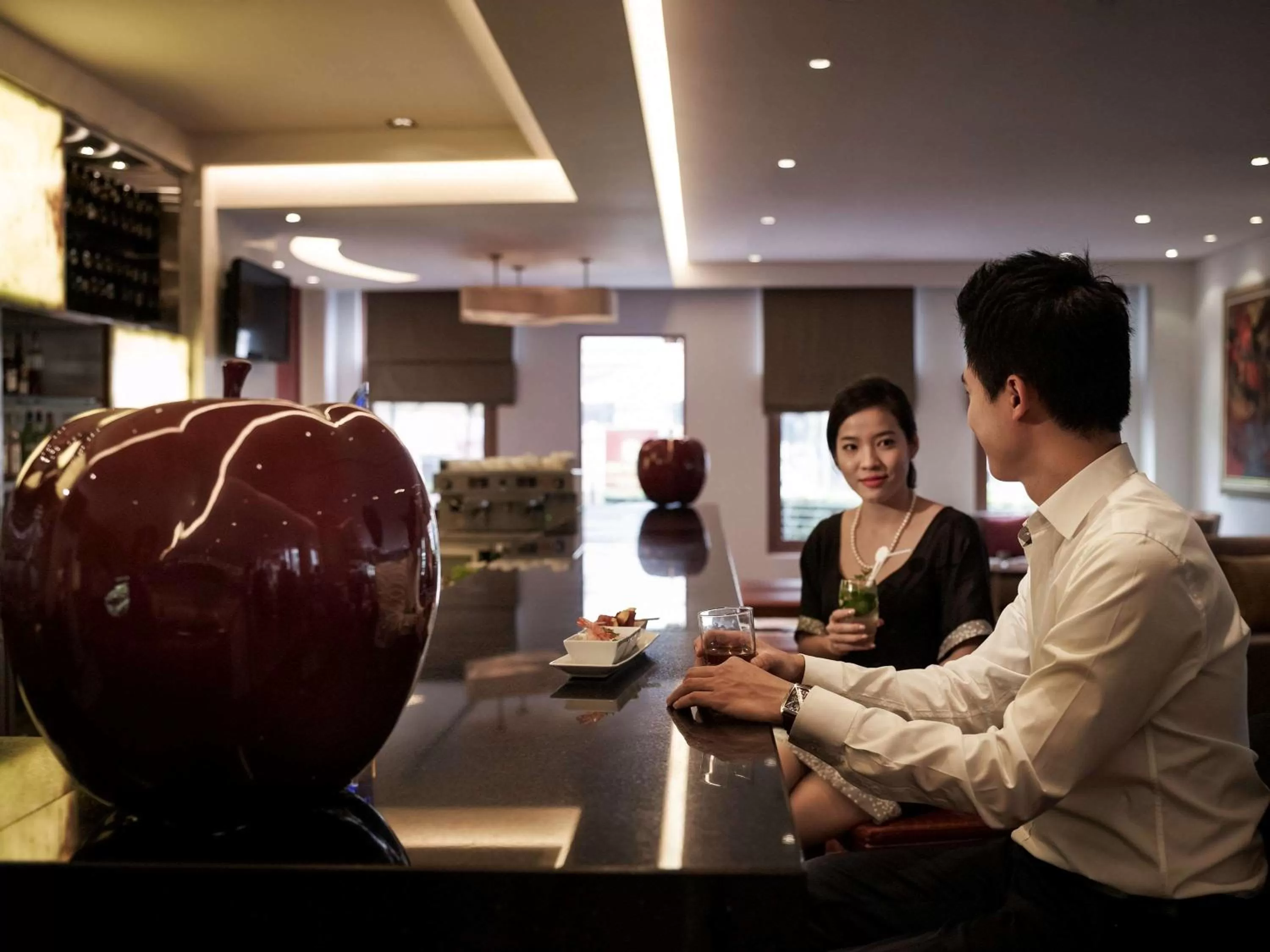 Lounge or bar in Pullman Hanoi