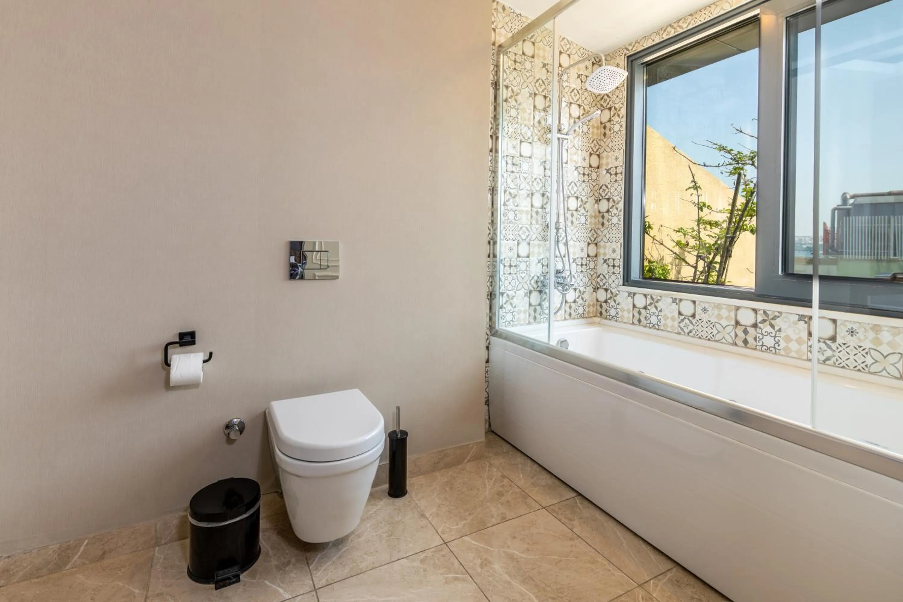 Bathroom in Union Hotel Port