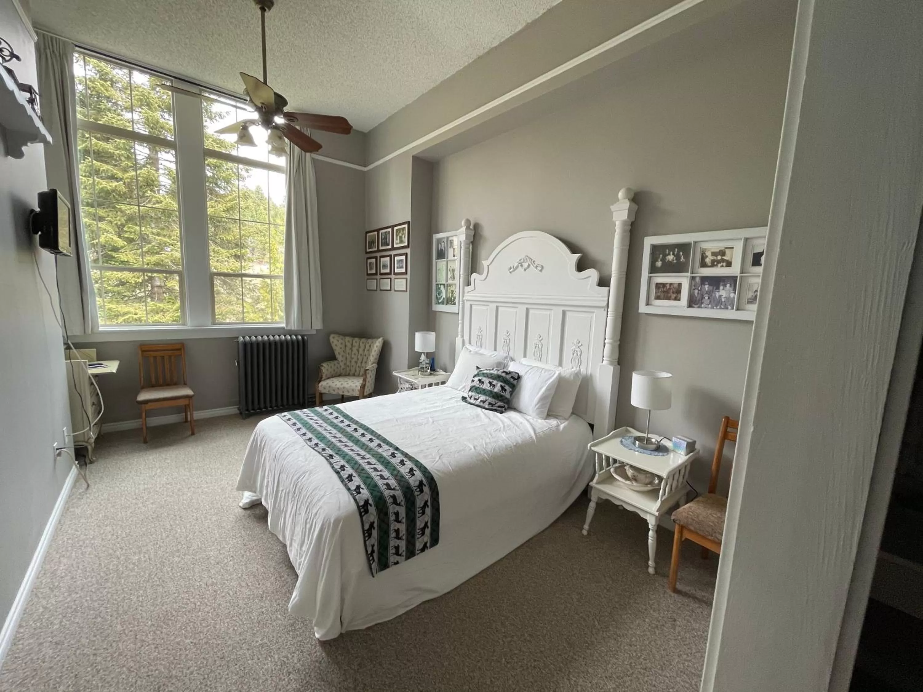 Bedroom, Bed in Northside School Bed & Breakfast