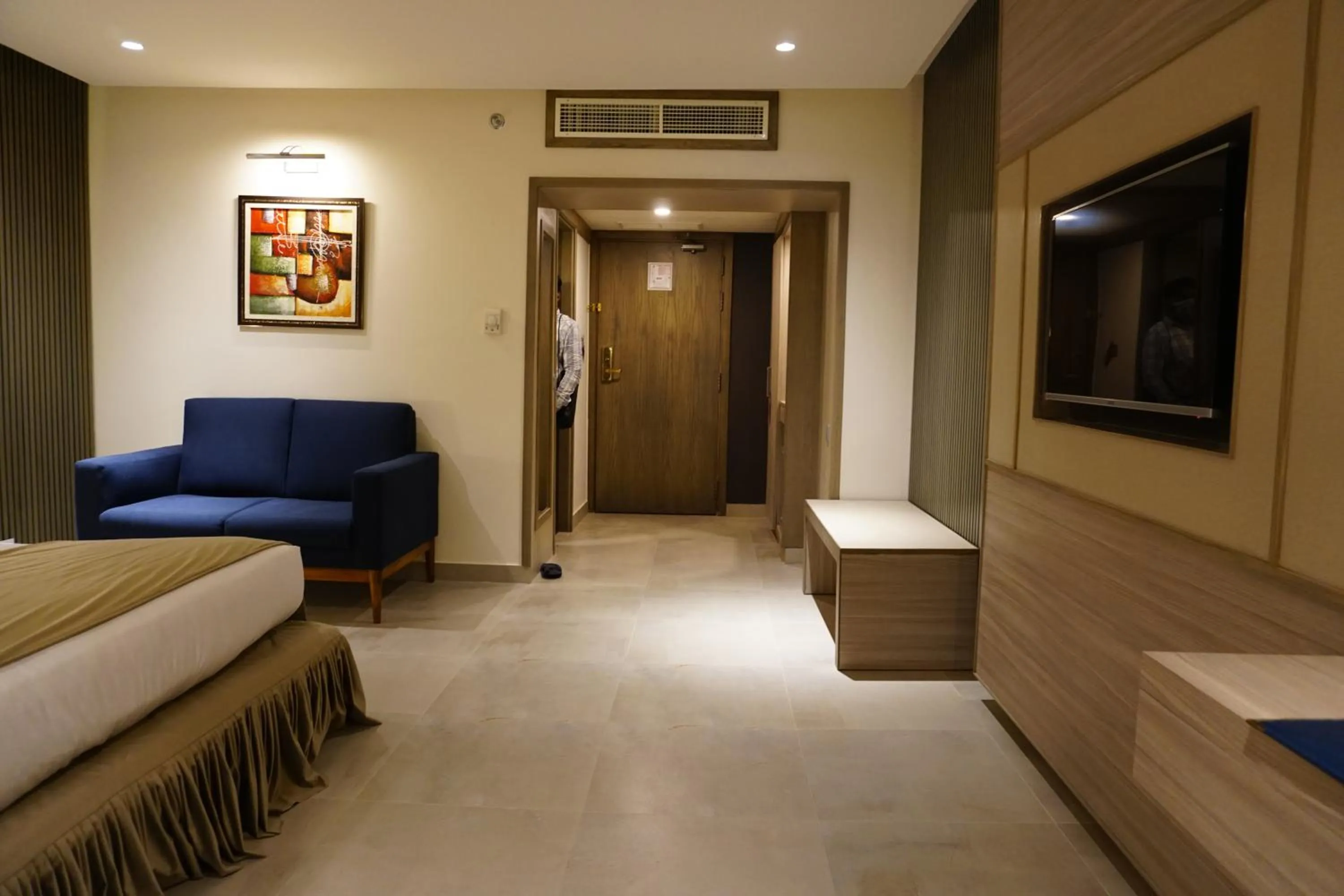 Regent Plaza Hotel & Convention Center