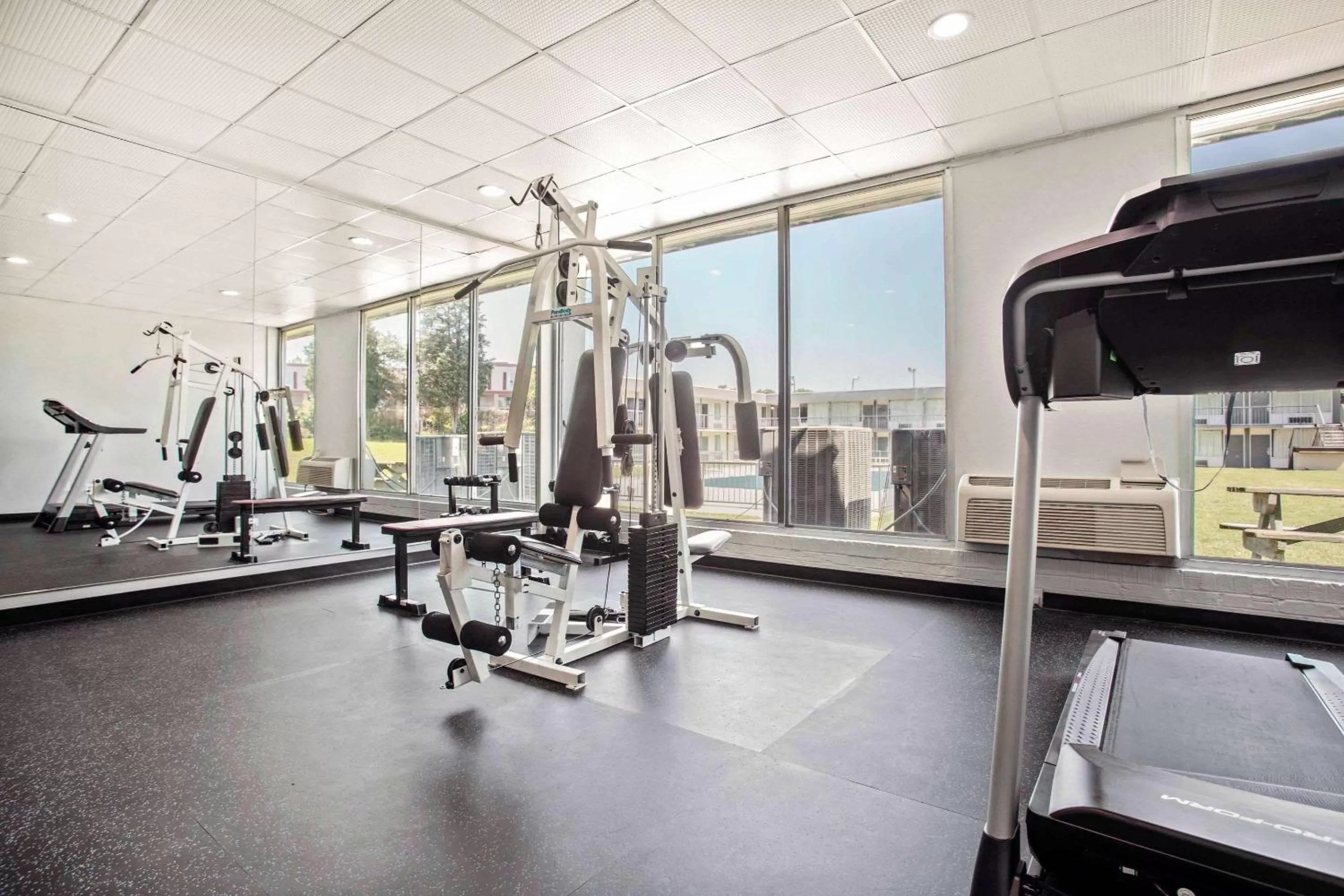 Fitness centre/facilities in Quality Inn & Suites University Area
