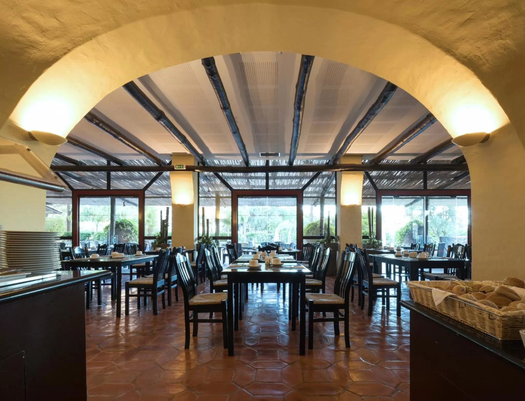 Restaurant/places to eat in Dom Pedro Marina