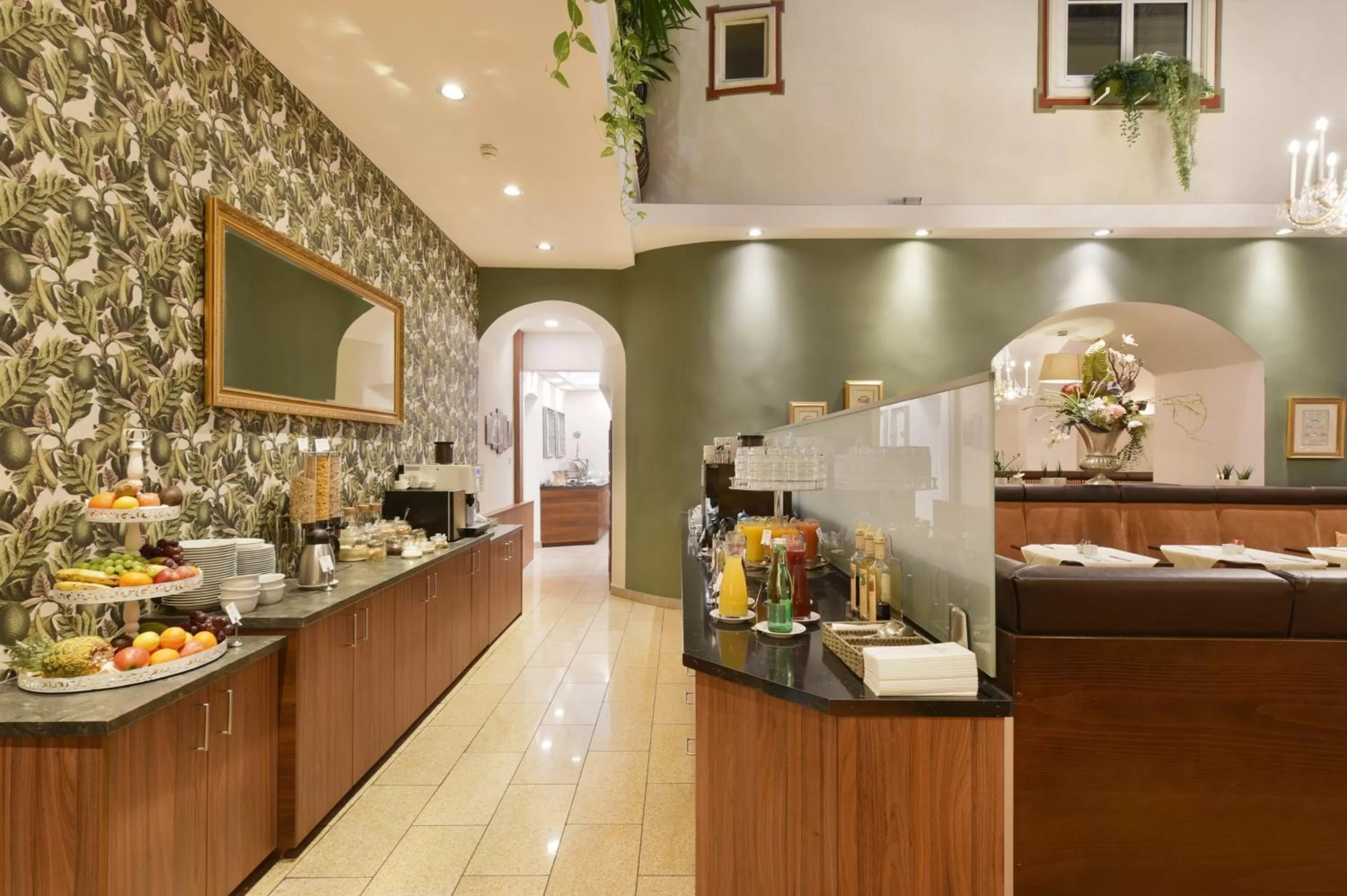 Buffet breakfast in Palais-Hotel Erzherzog Johann