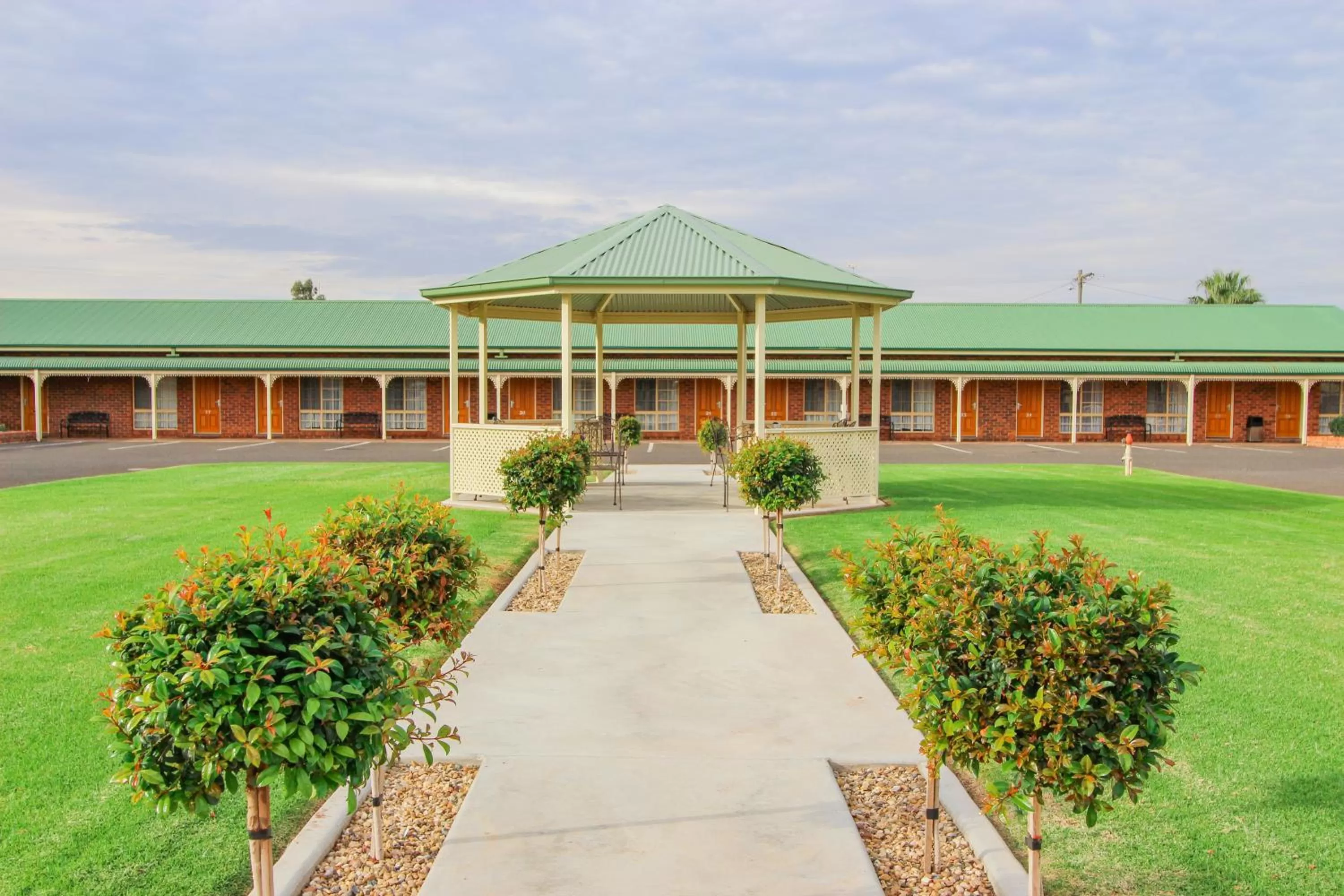 Property building in Leeton Heritage Motor Inn