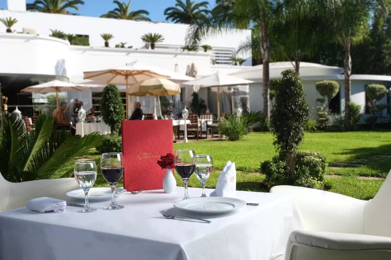 Restaurant/places to eat in Le Sphinx Boutique Hôtel