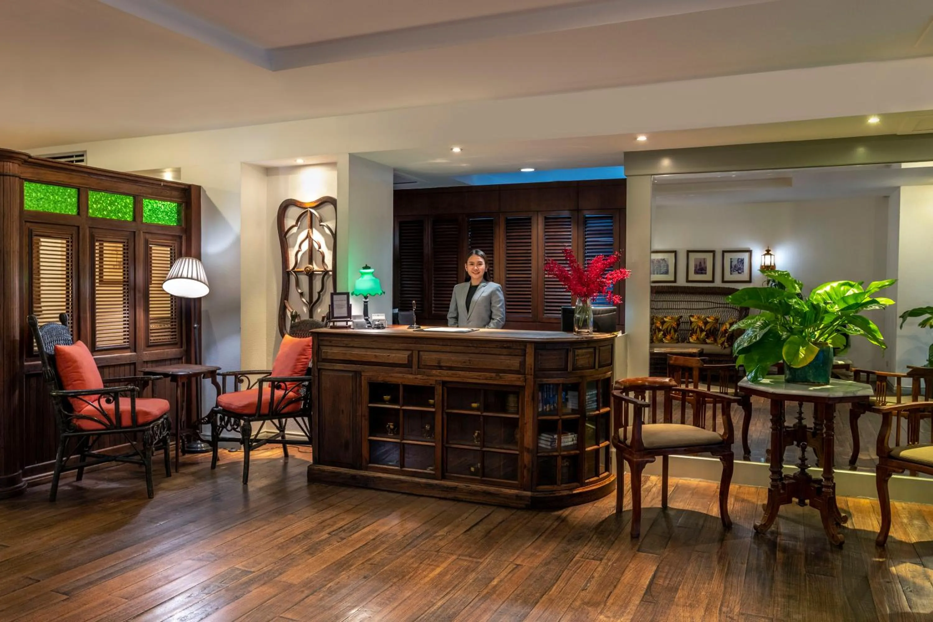 Staff in At 21 Saladaeng