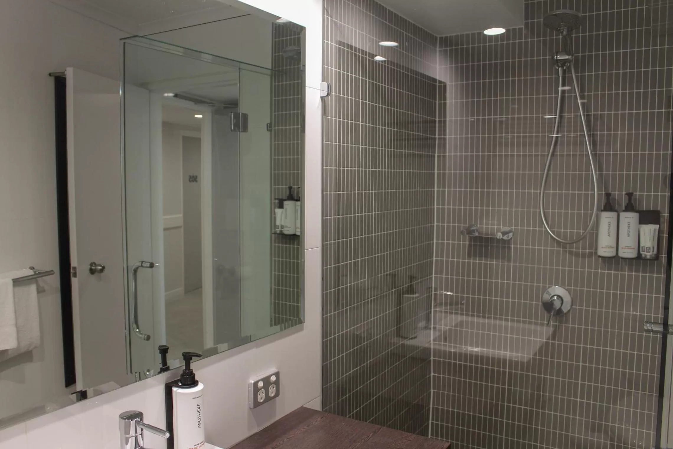 Bathroom in Pacific Hotel Brisbane