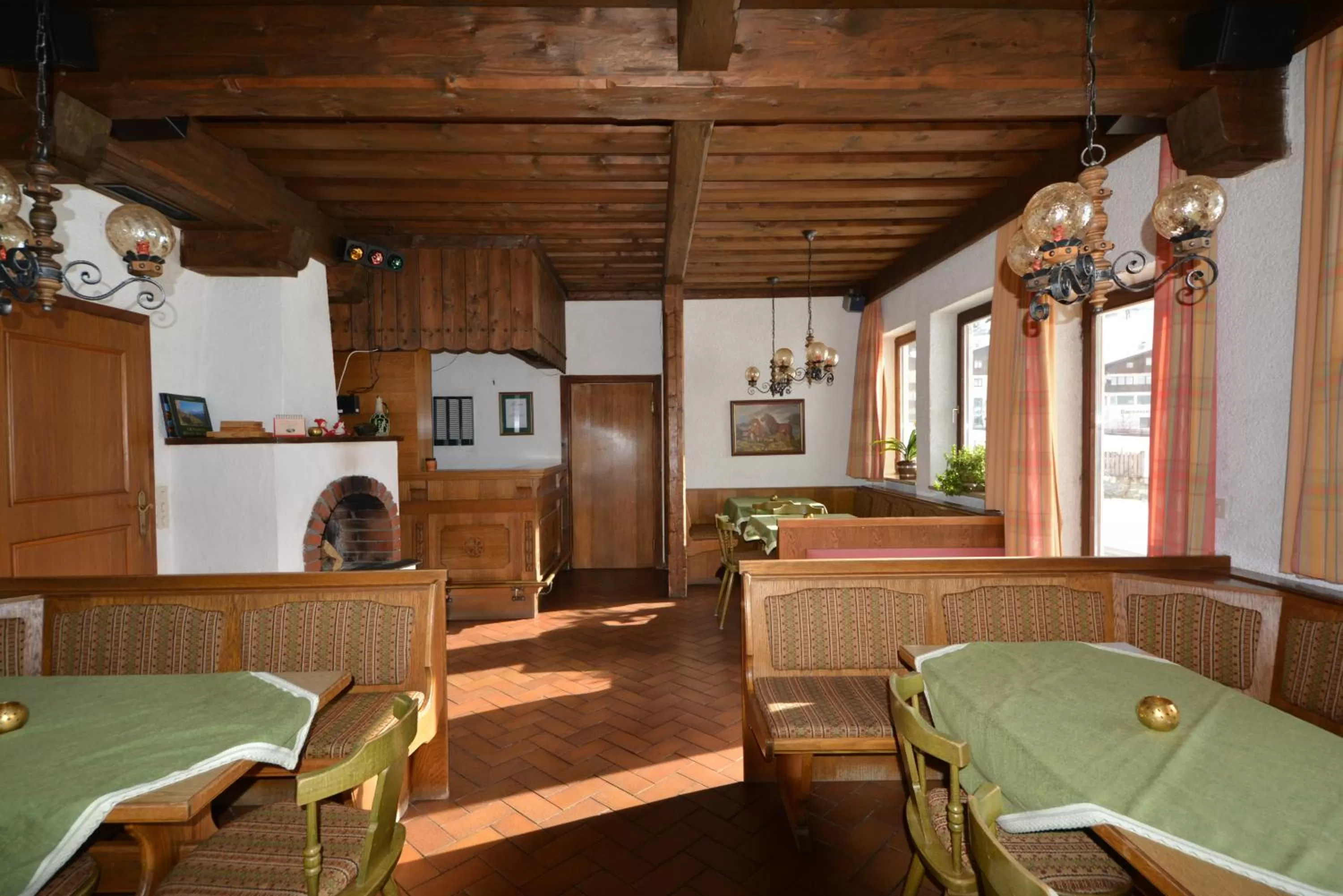 Restaurant/places to eat in Haus Alpina by Châtel Reizen