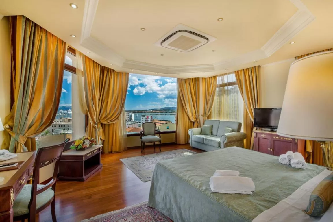 Photo of the whole room, Bed in Hotel Panorama