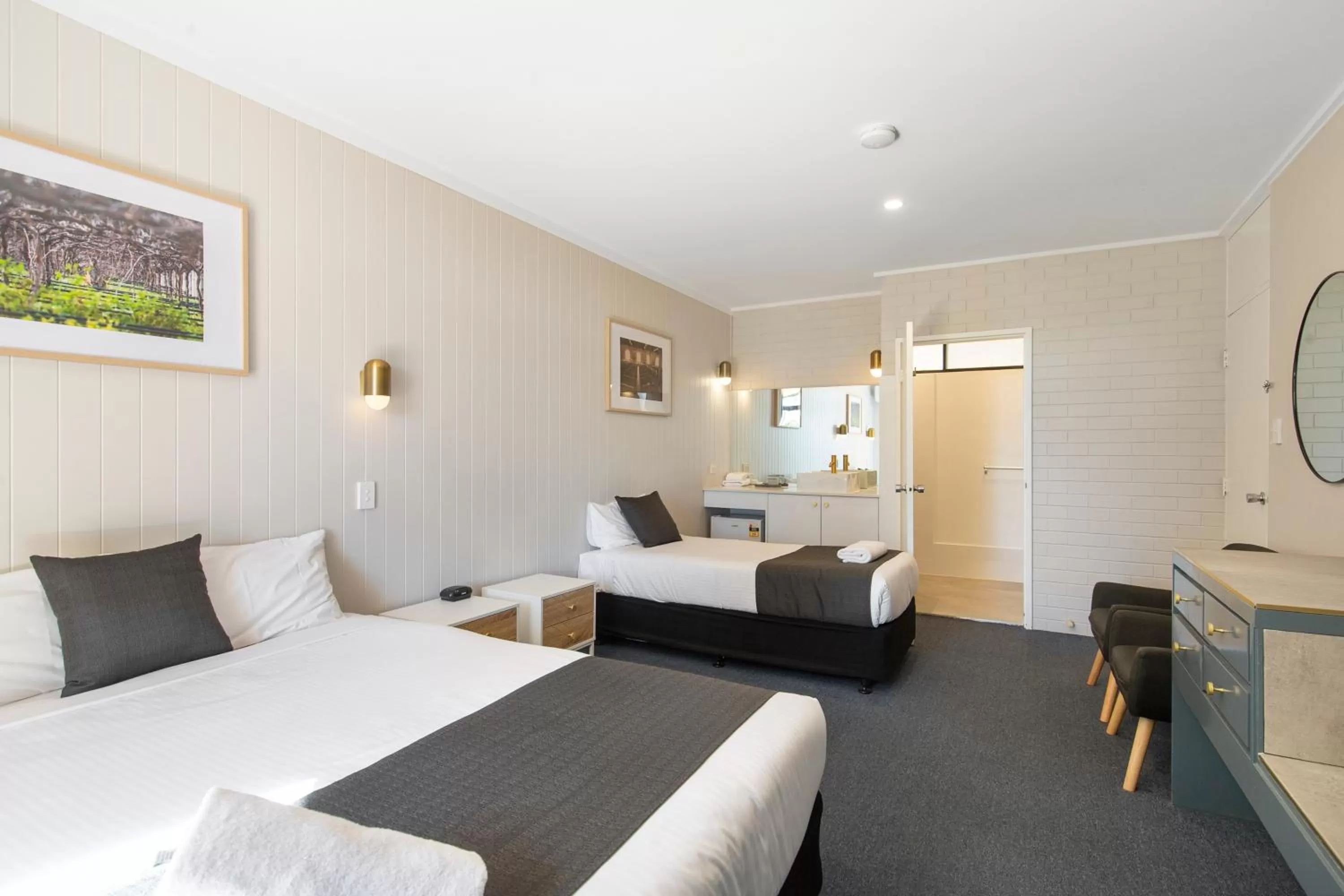 Bedroom, Bed in The Wine Vine Hotel