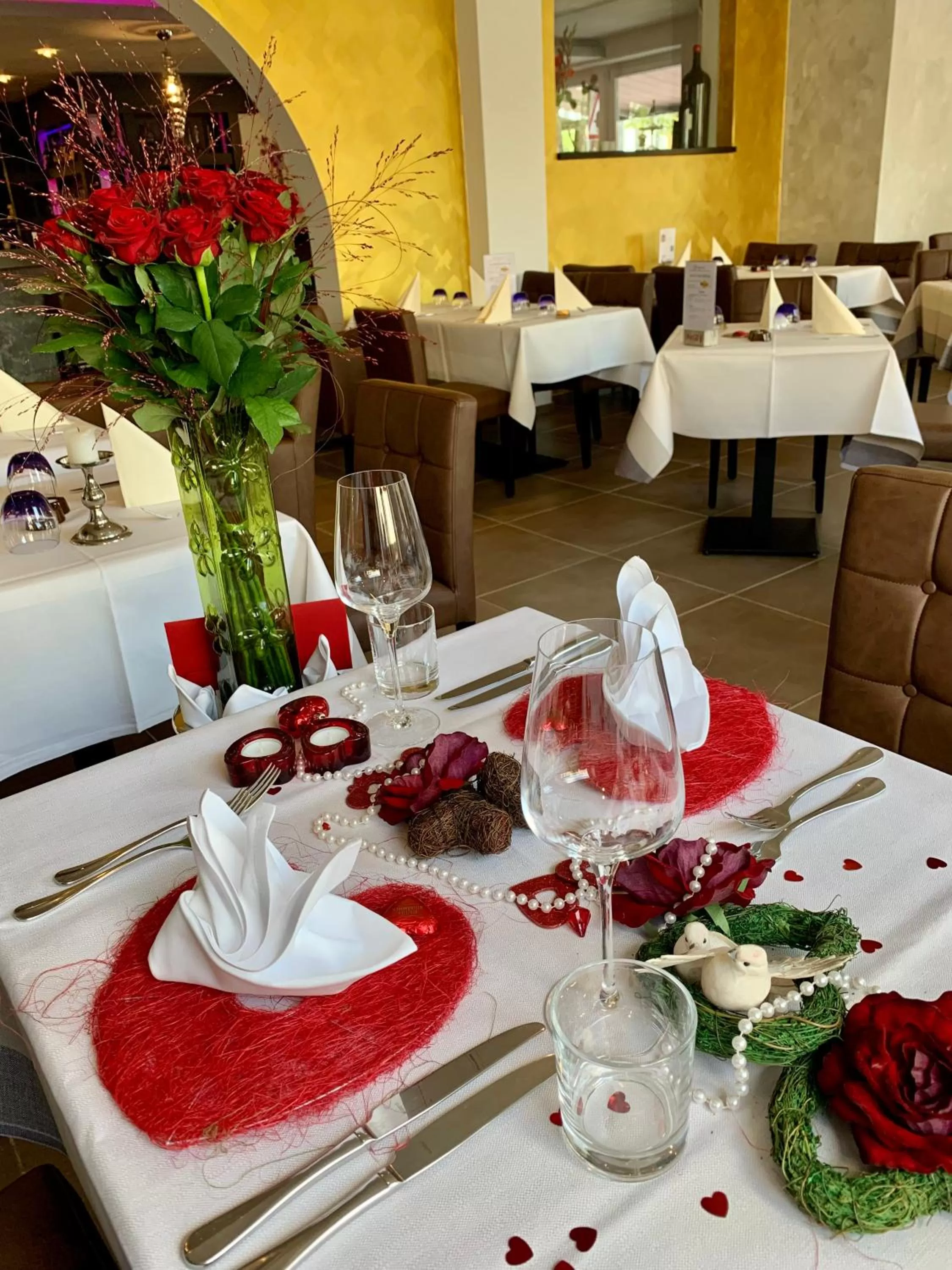 Restaurant/places to eat in Boutique Hotel Goldene Henne