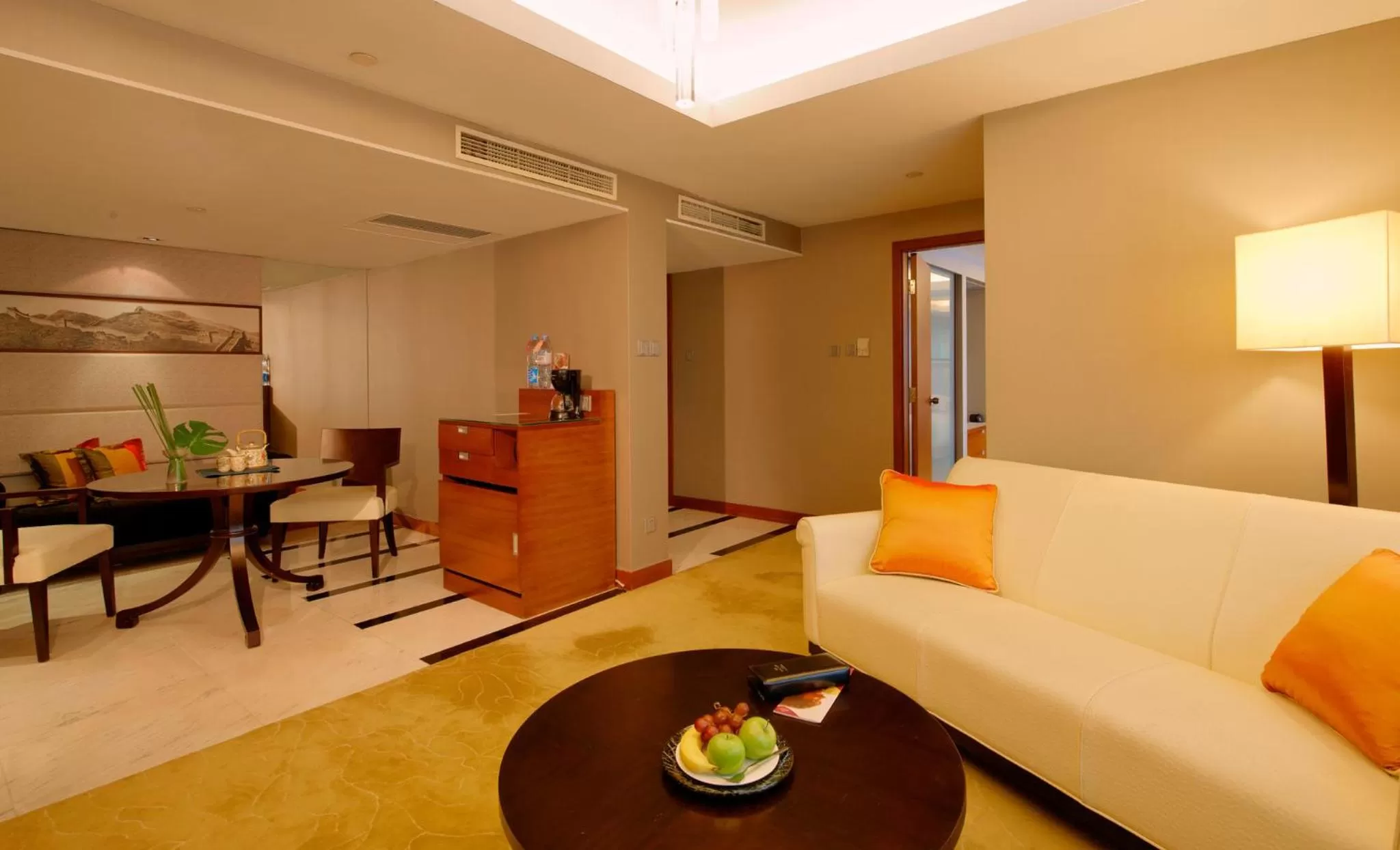 Photo of the whole room in Guo Ji Yi Yuan Hotel