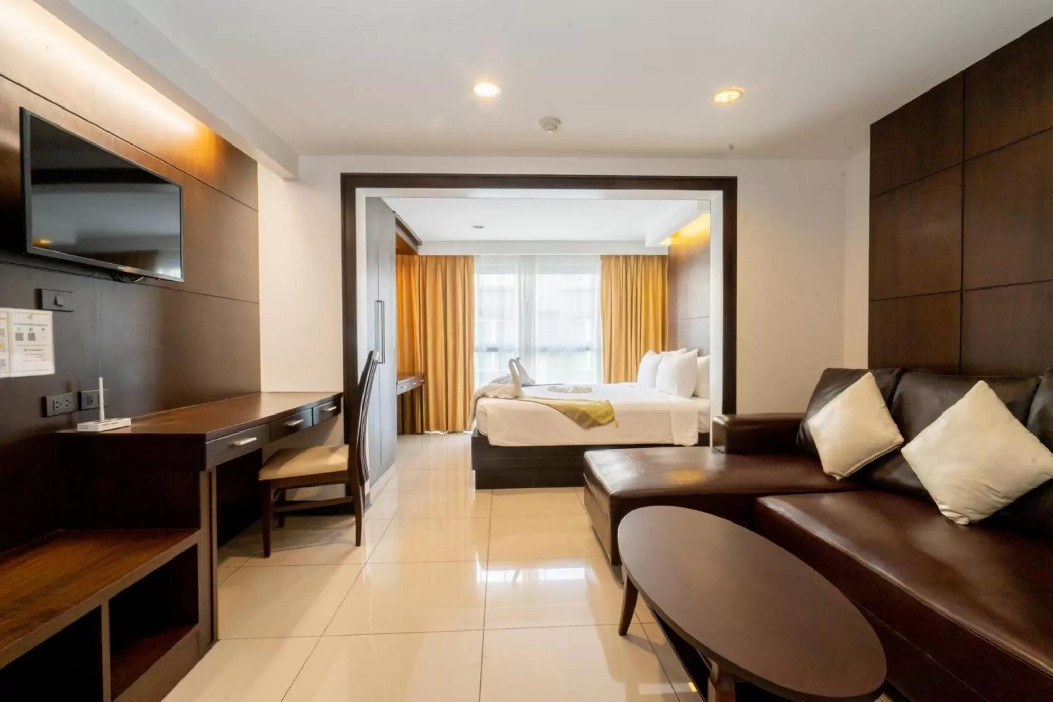 Seating area, Bed in Baywalk Residence Pattaya