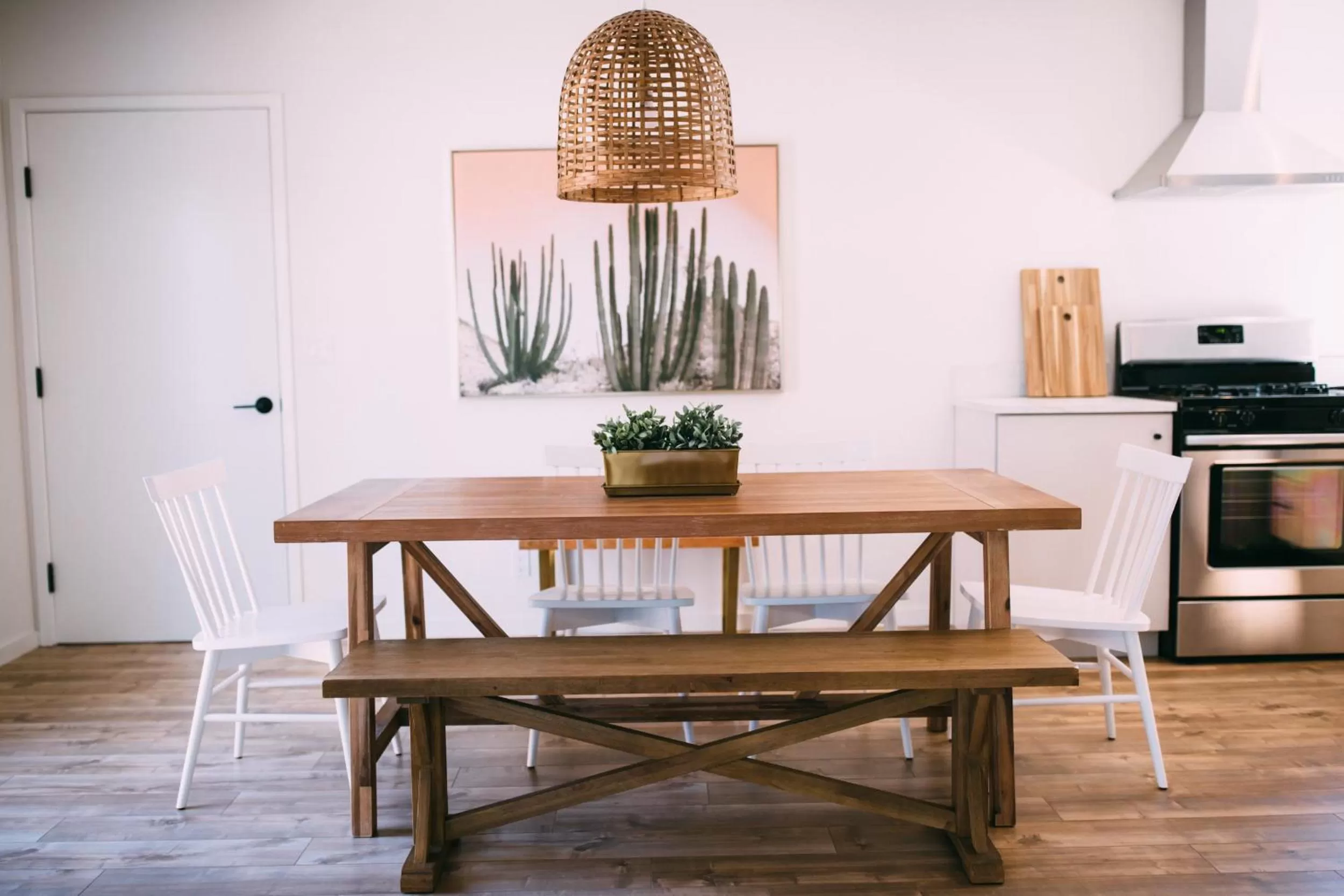 Dining area in Noon on Sunset Hill
