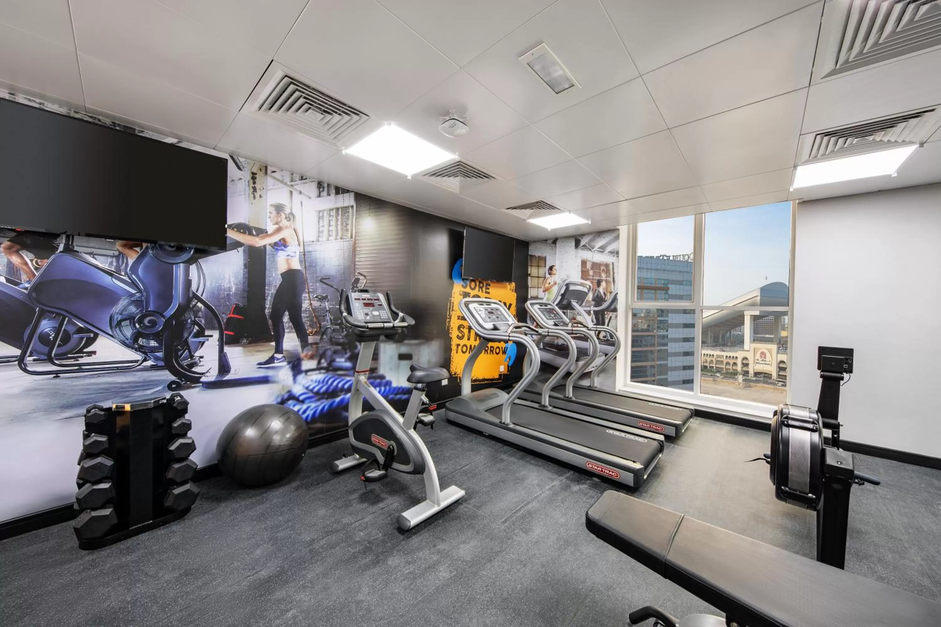 Fitness centre/facilities in Citymax Hotel Al Barsha