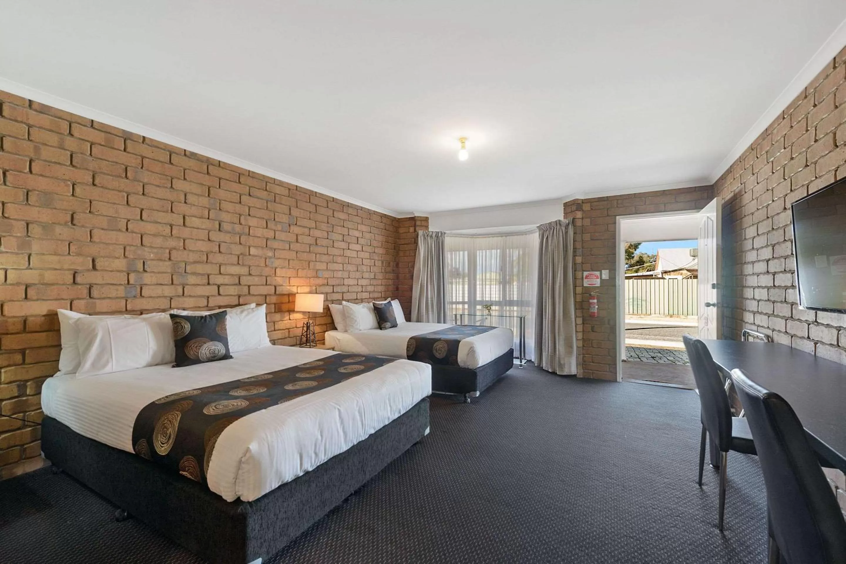 Photo of the whole room, Bed in Comfort Inn Flinders on Main