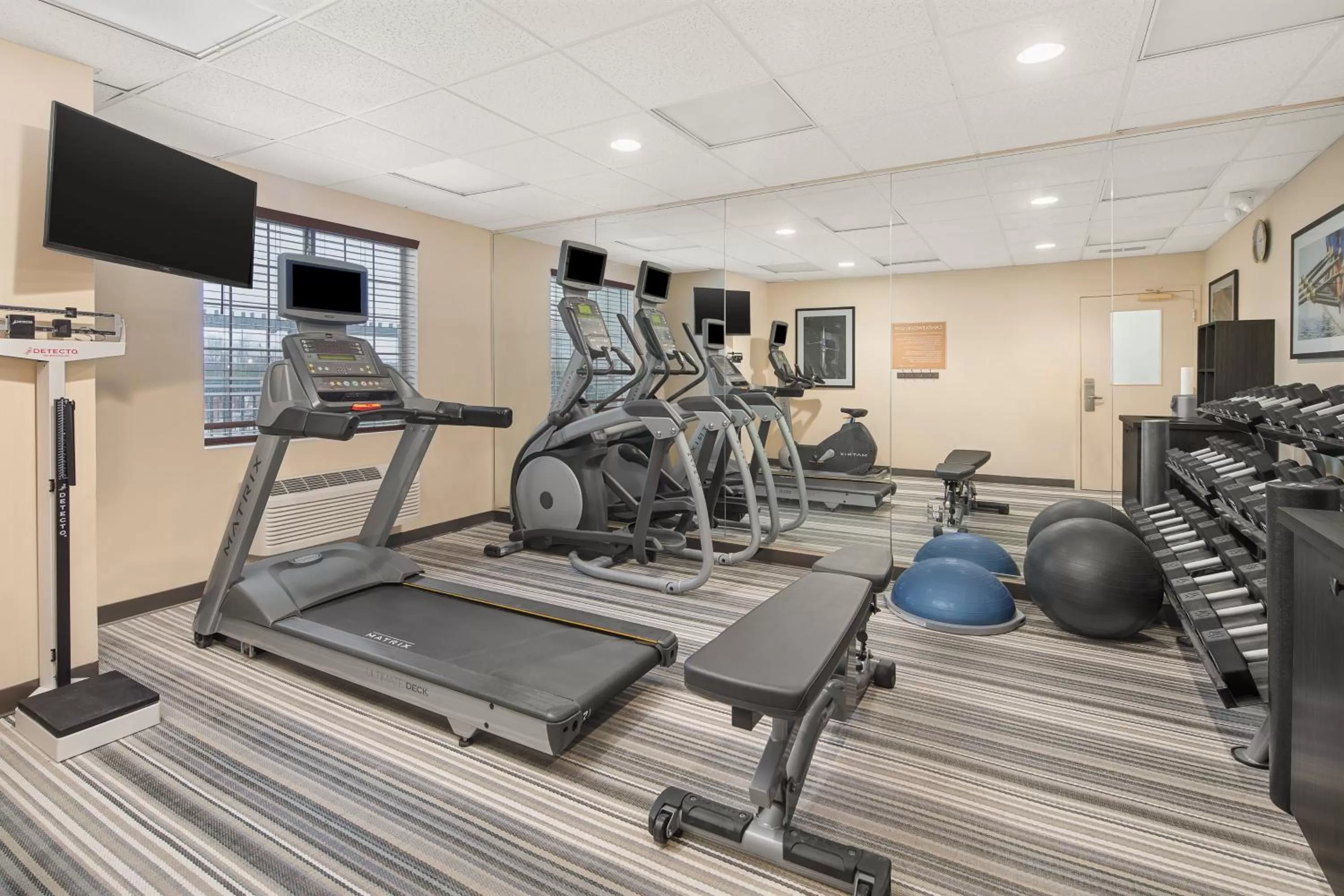 Fitness centre/facilities in Candlewood Suites - Charlotte - Arrowood by IHG