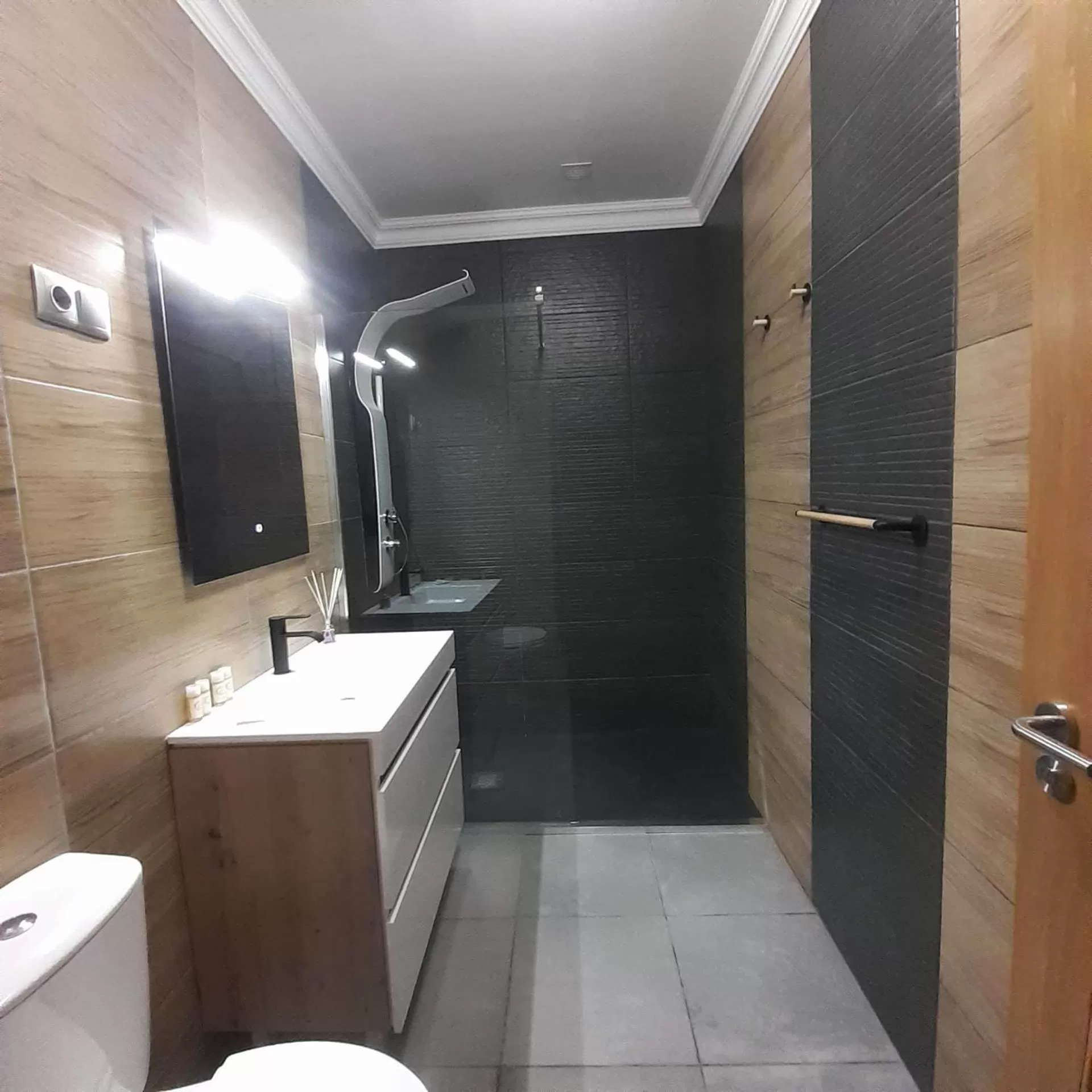 Shower, Bathroom in A Flor da Rosa