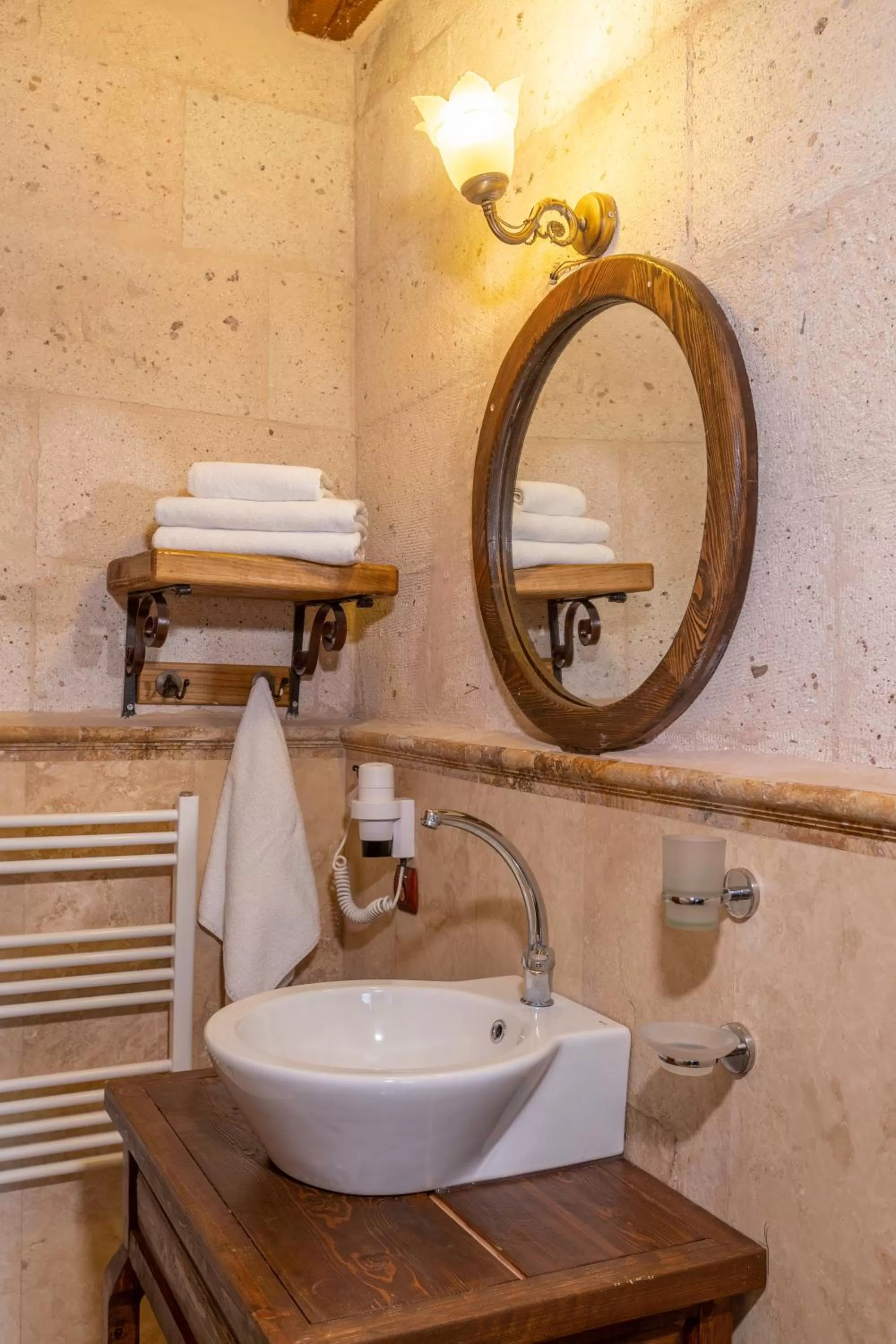 Bathroom in Maron Stone House