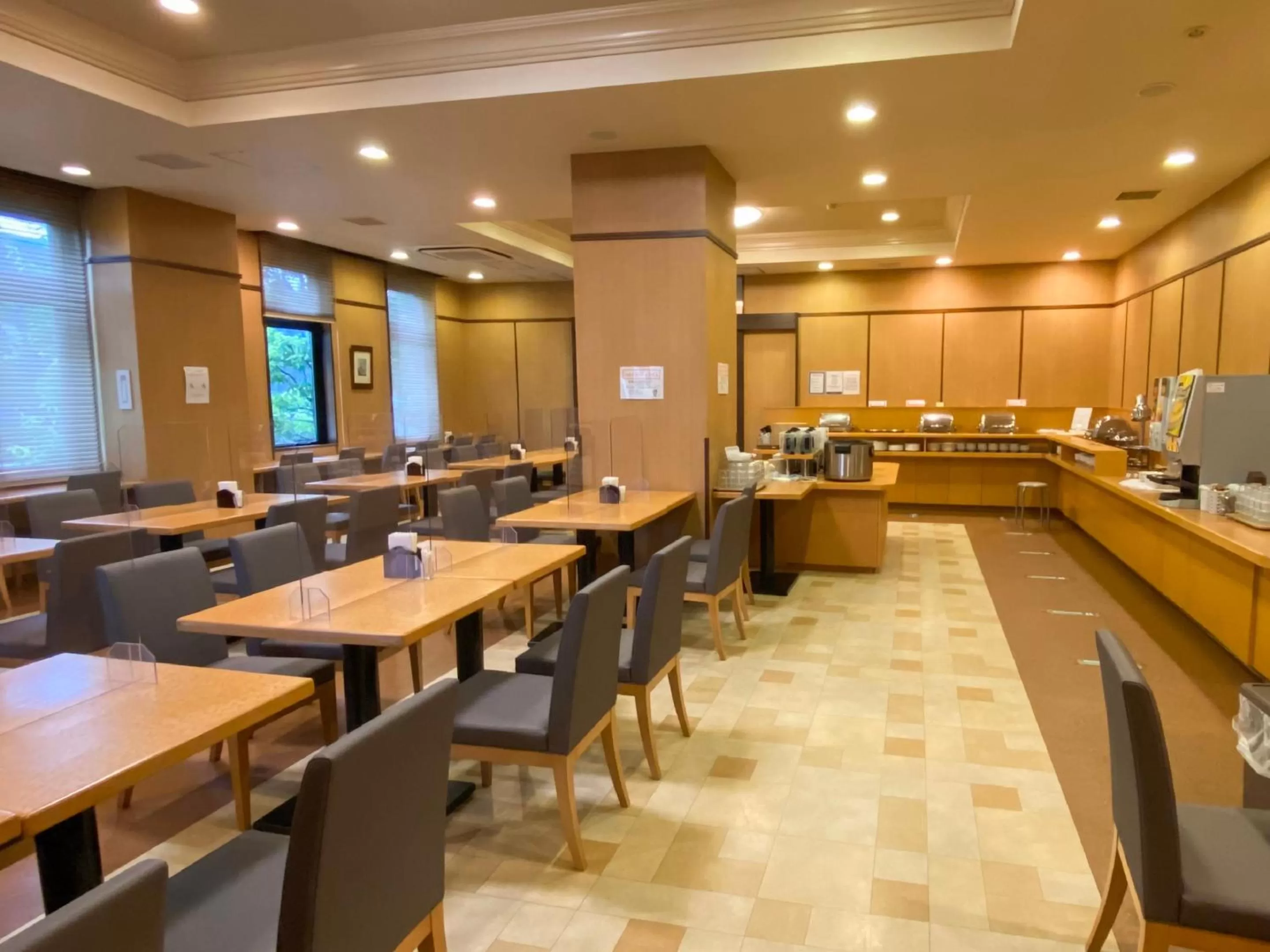 Restaurant/places to eat in Hotel Route-Inn Sanofujioka Inter