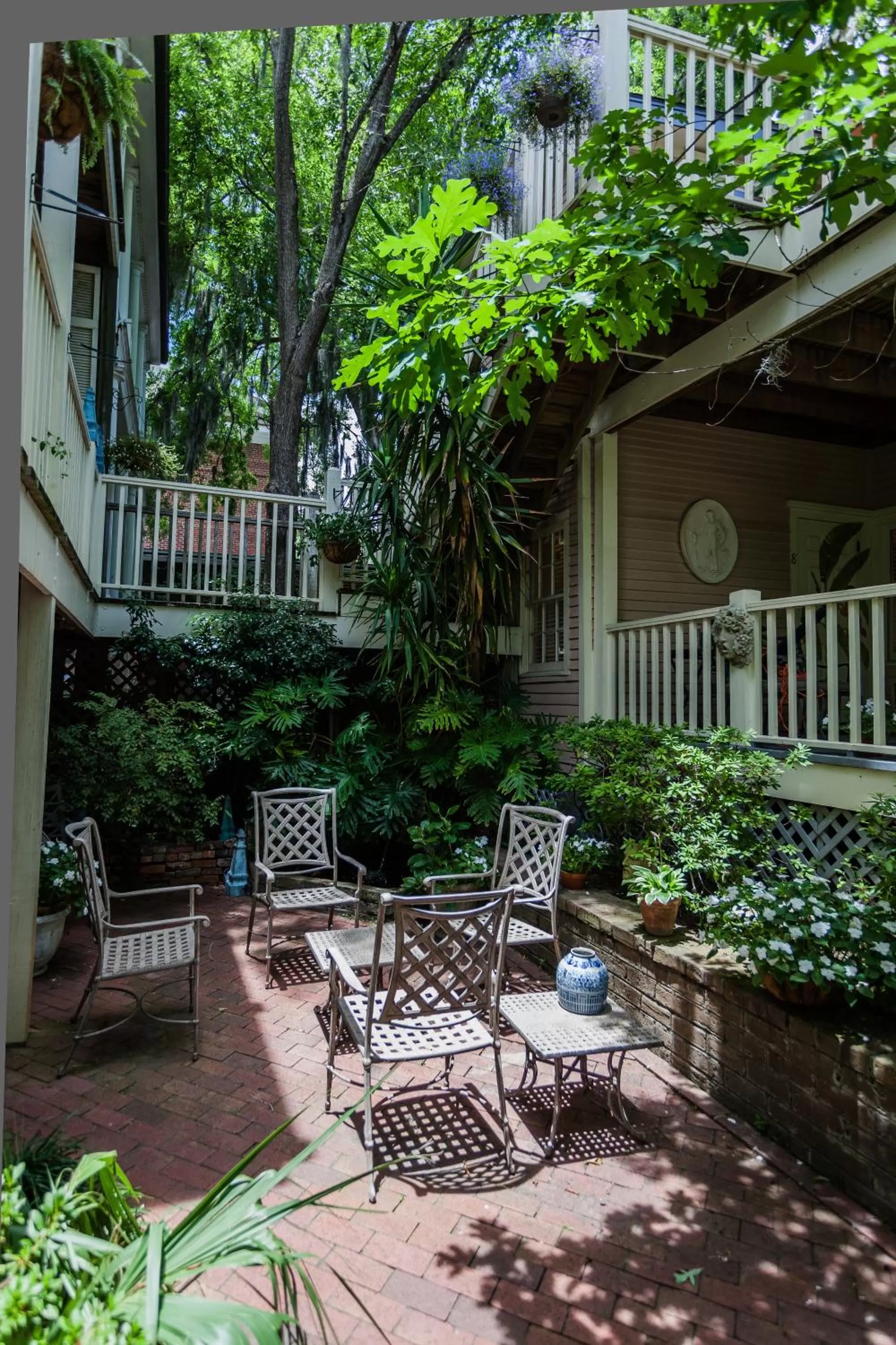 Facade/entrance in Catherine Ward House Inn