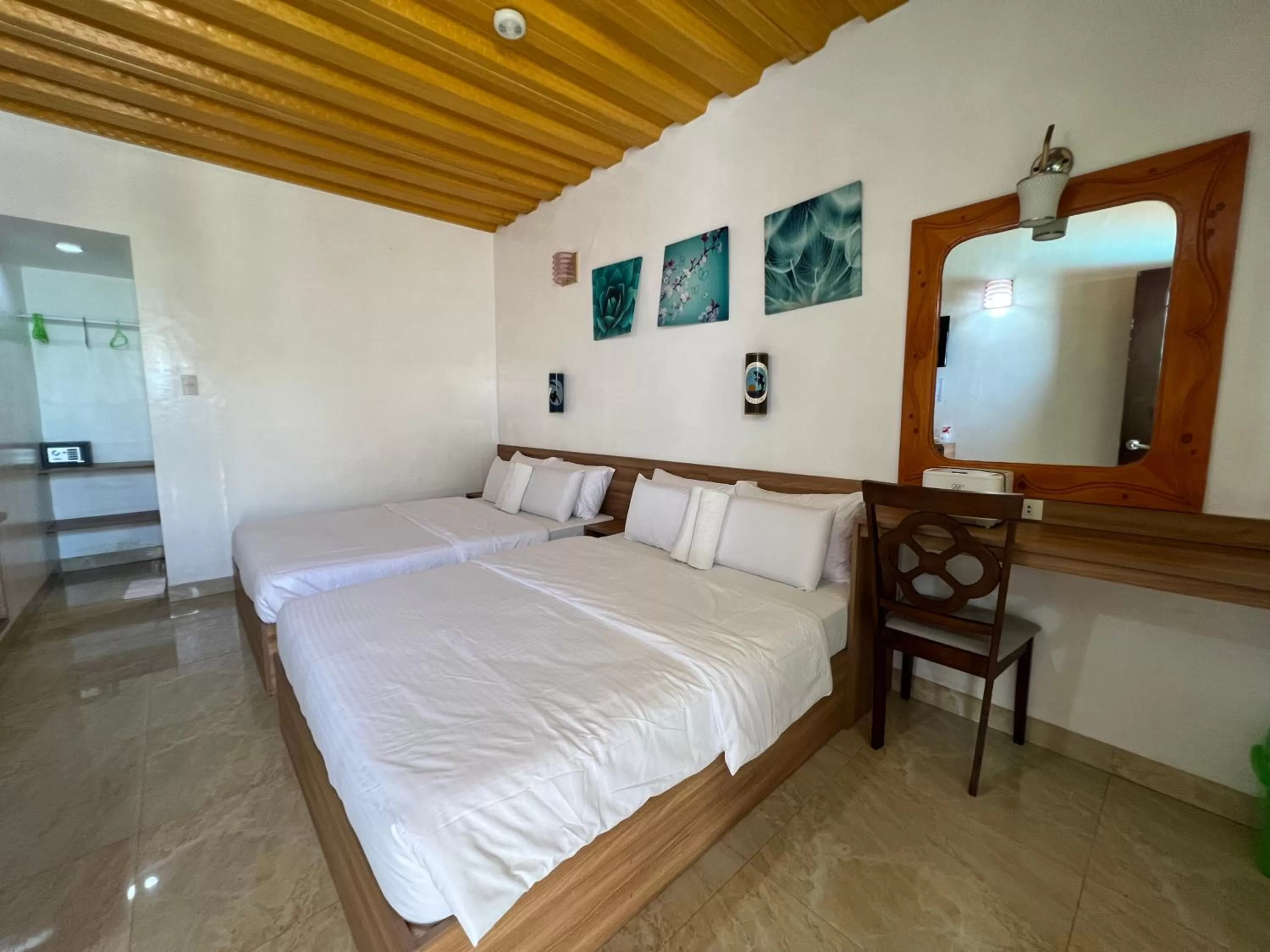 Photo of the whole room, Bed in Ging-Ging Hotel And Resort