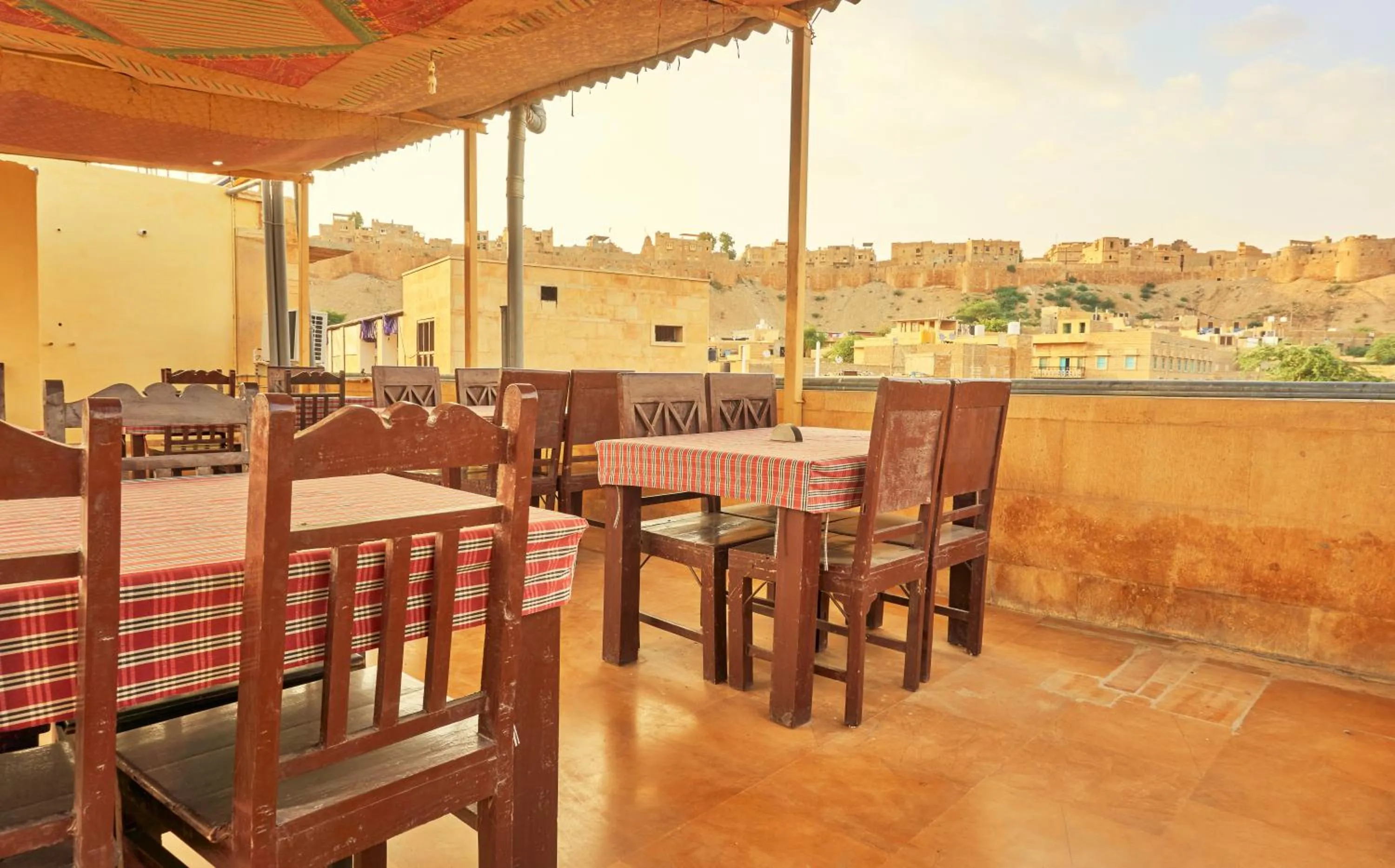 Restaurant/places to eat in Hotel Royal Haveli