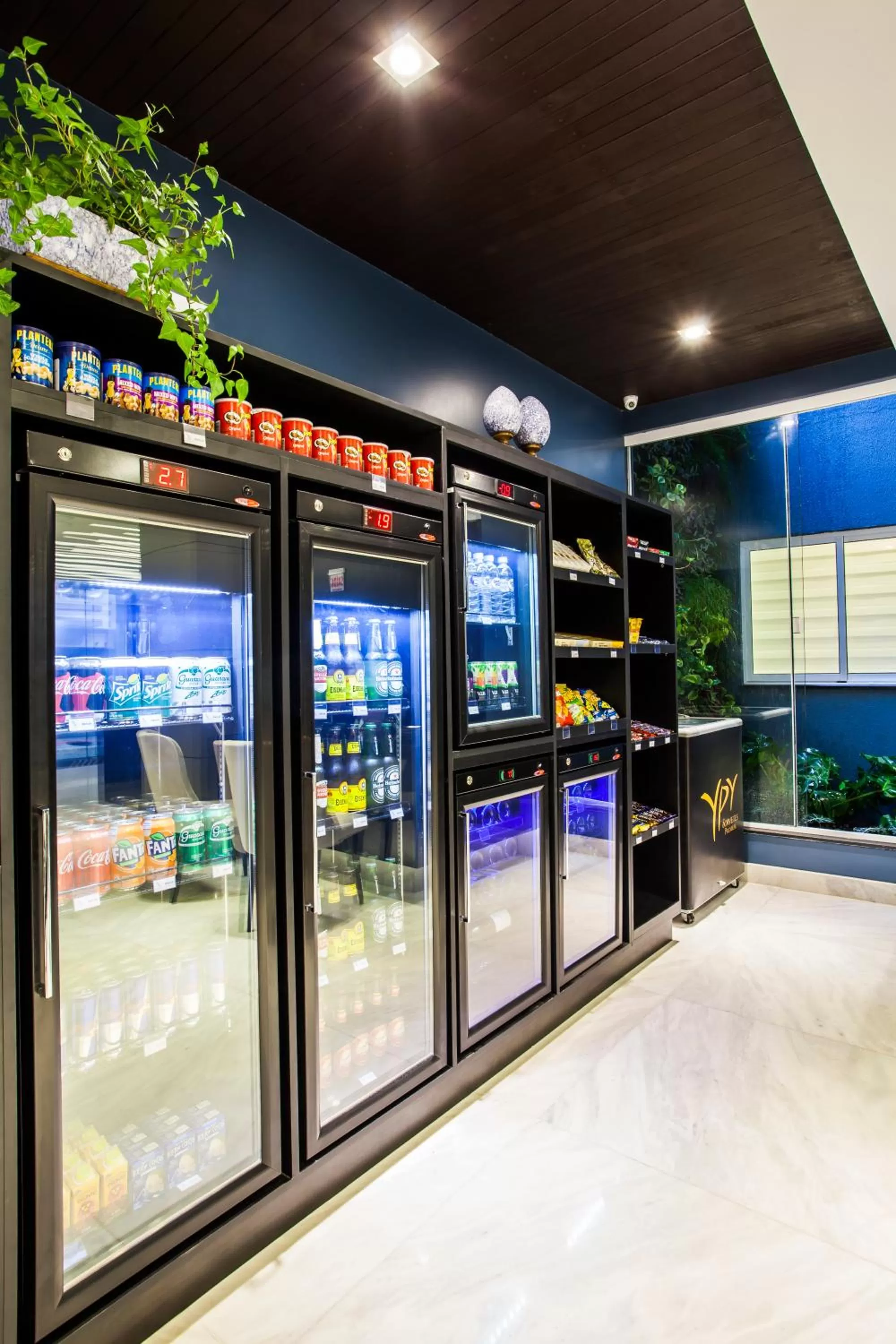 Food in Santa Inn Hotel