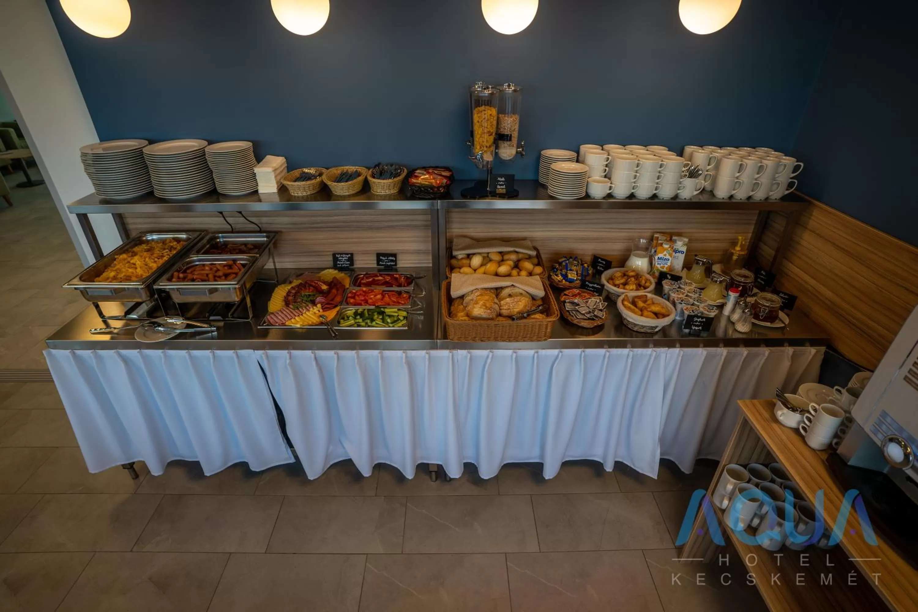 Breakfast in Aqua Hotel