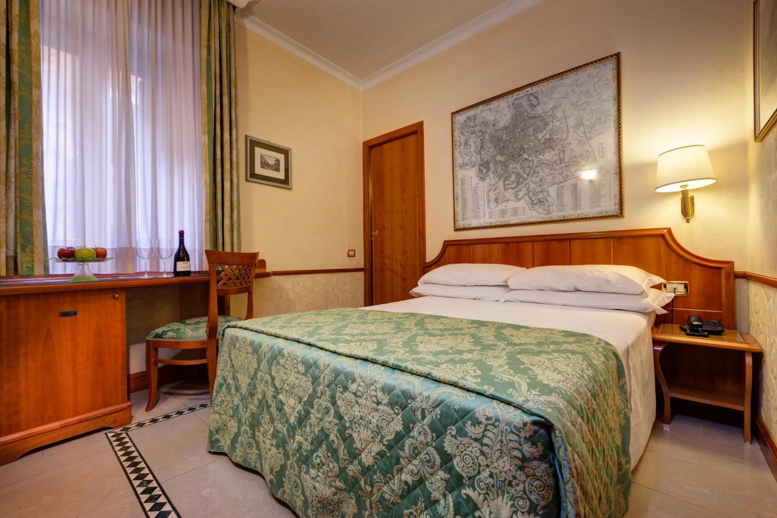 Photo of the whole room, Bed in Hotel Amalfi