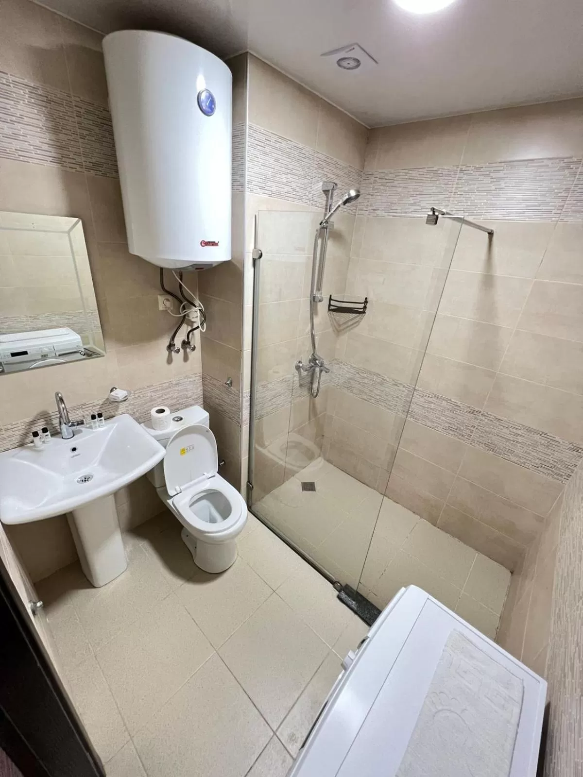 Shower, Bathroom in Aparthotel Holiday Lux Batumi