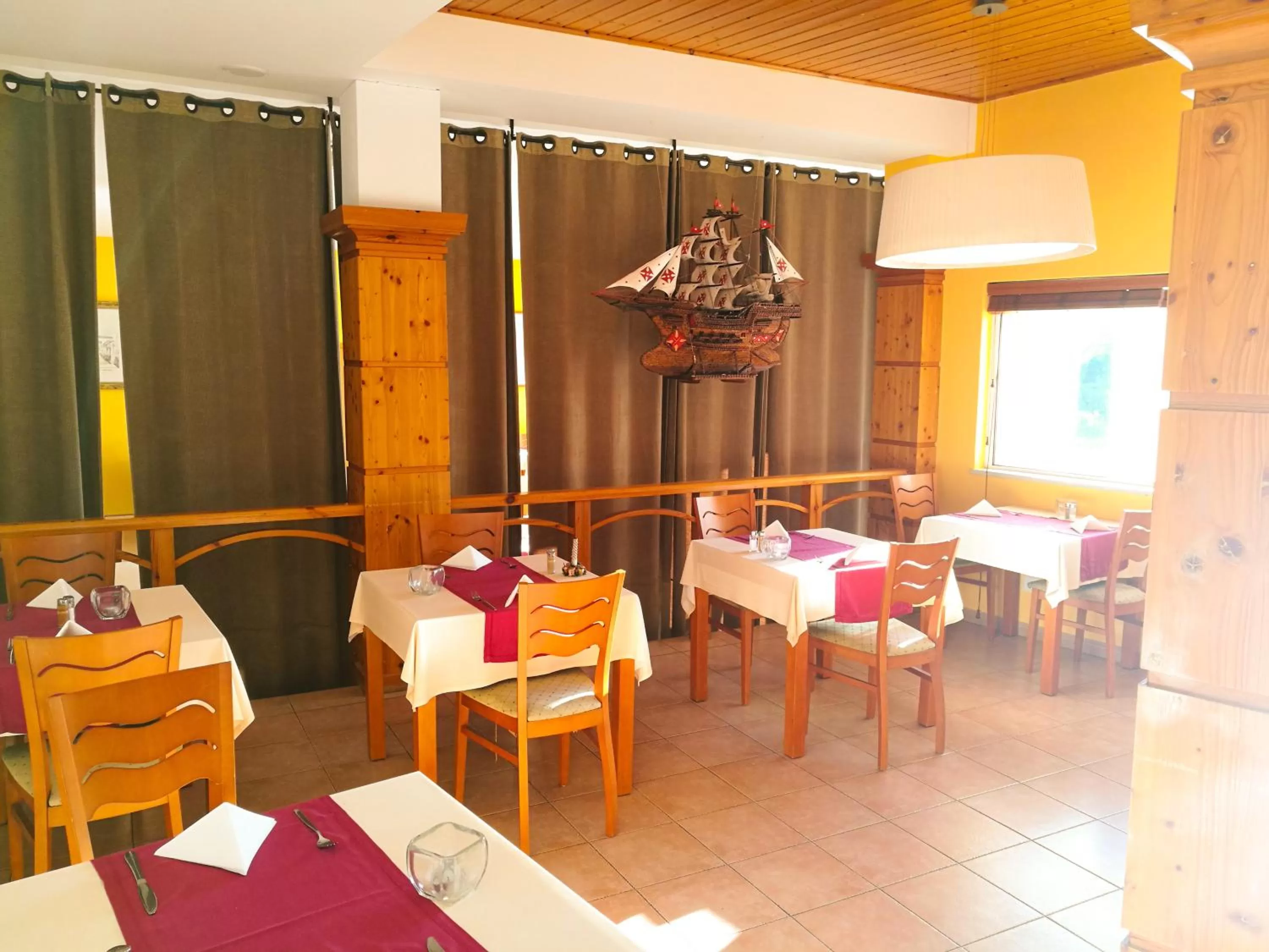 Restaurant/places to eat in Club House CVL