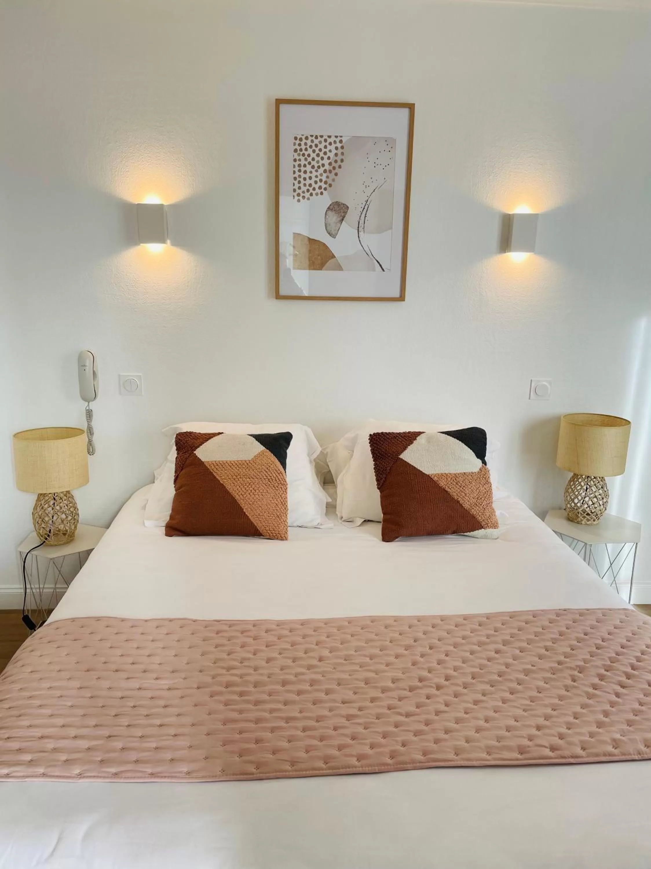 Bed in Hôtel Porte Mars Reims Gare Centre Arena