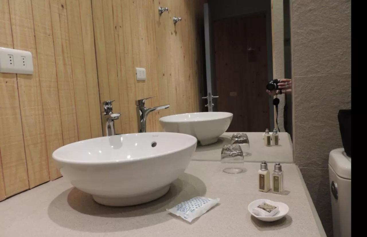 Bathroom in Hotel Ilaia